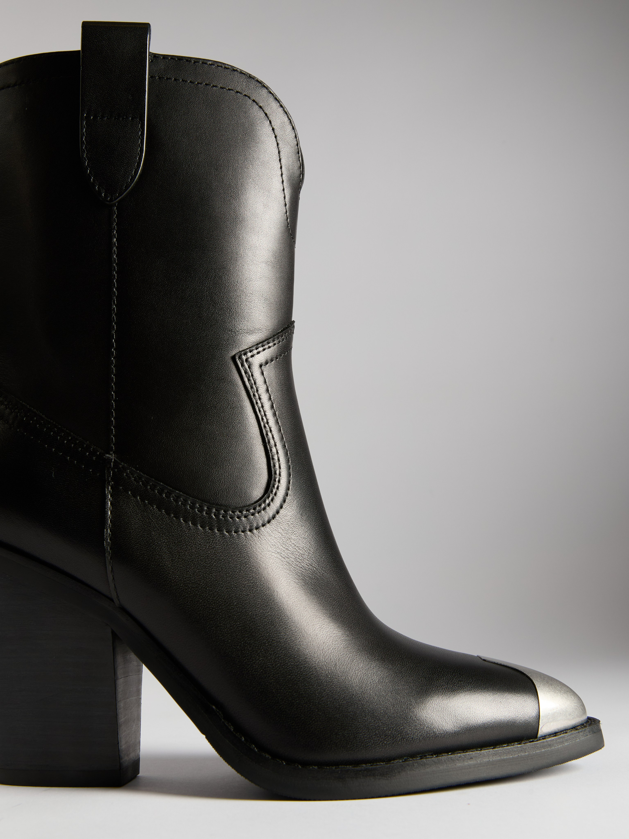 Предметный фотограф в Москве Евгений Шубин