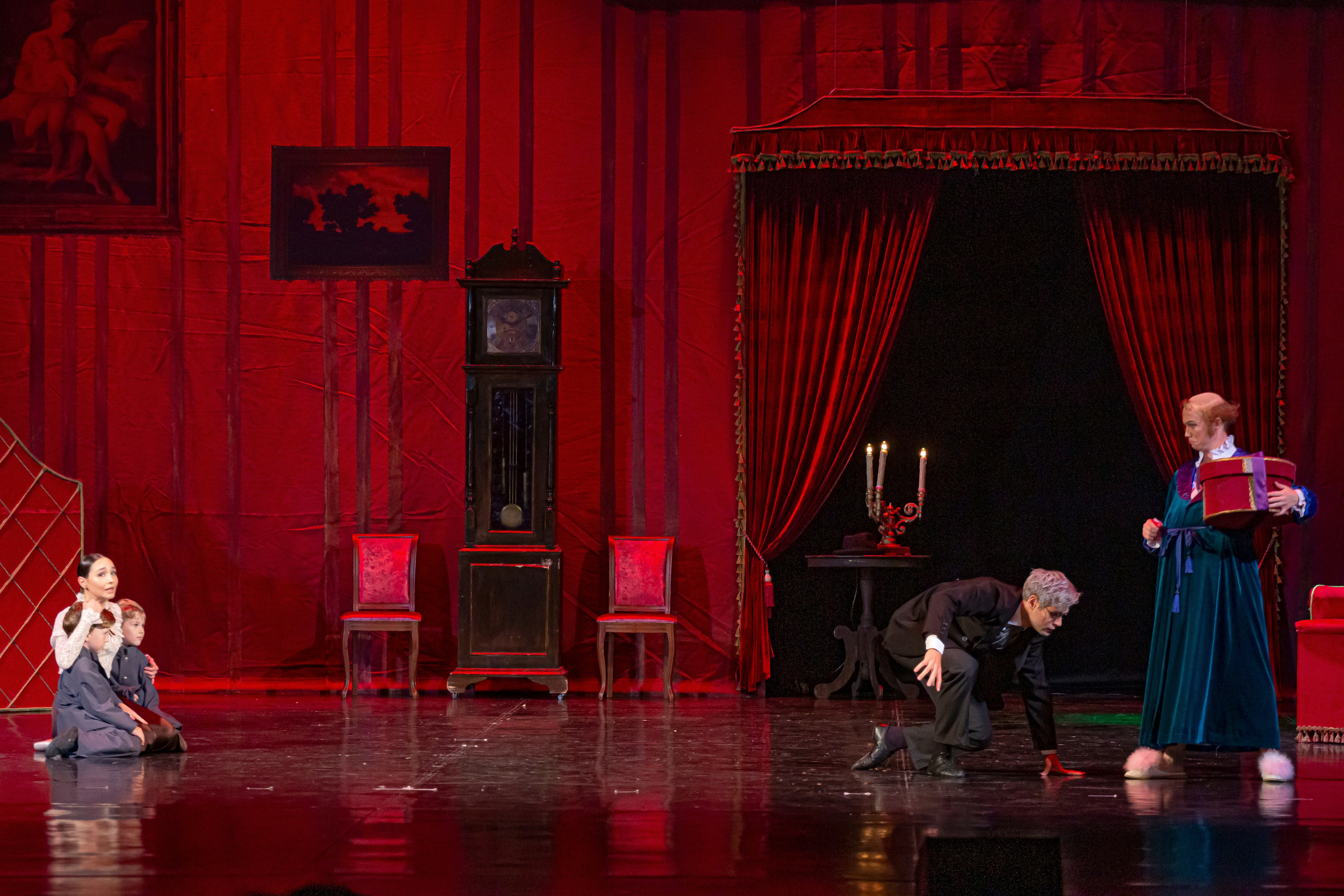 Анюта — спектакль — премьера на сцене Зимнего театра Марийского театра оперы и балета. Фотограф в Сочи Юрий Шептаев