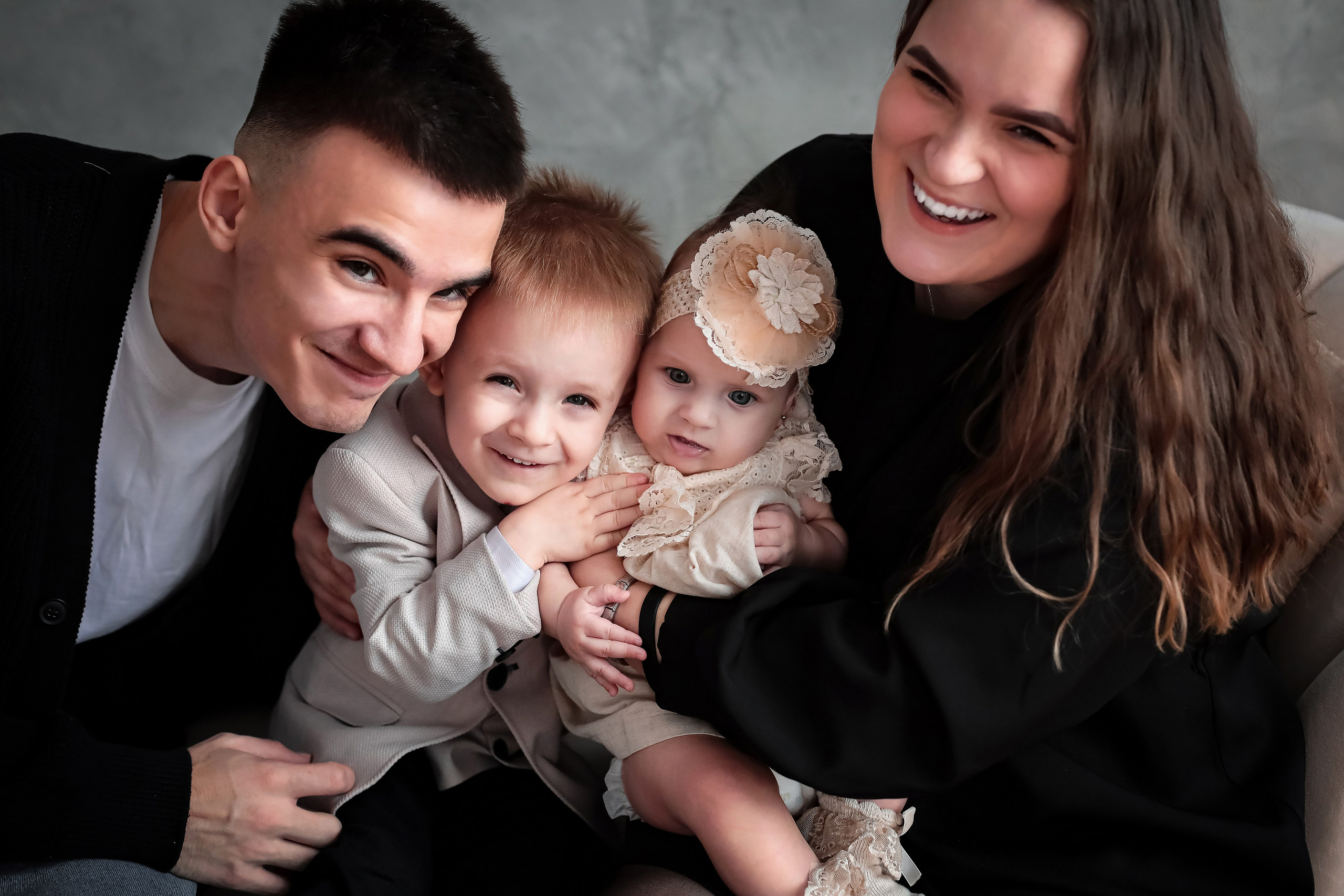 Вячеслав, Валерия, Олег и Ева. Фотограф г. Хабаровск. Семейные и индивидуальные съёмки