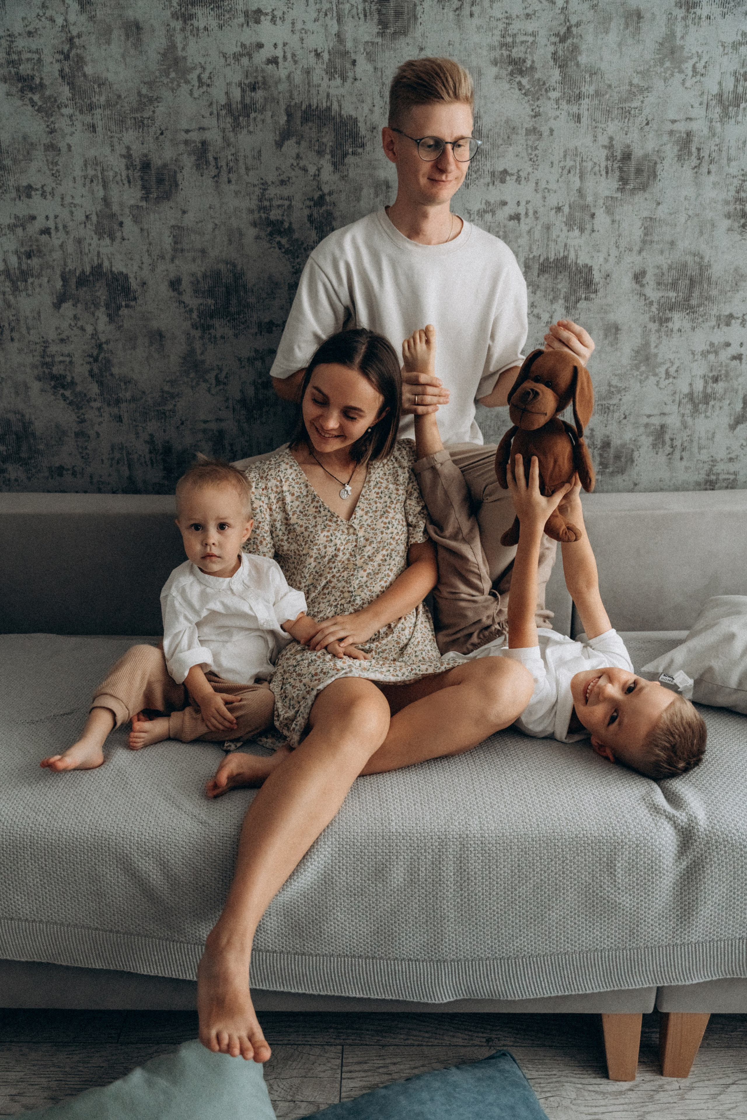 Вика, Сергей, Ян и Сава. Фотограф Мария Миллс | Минск