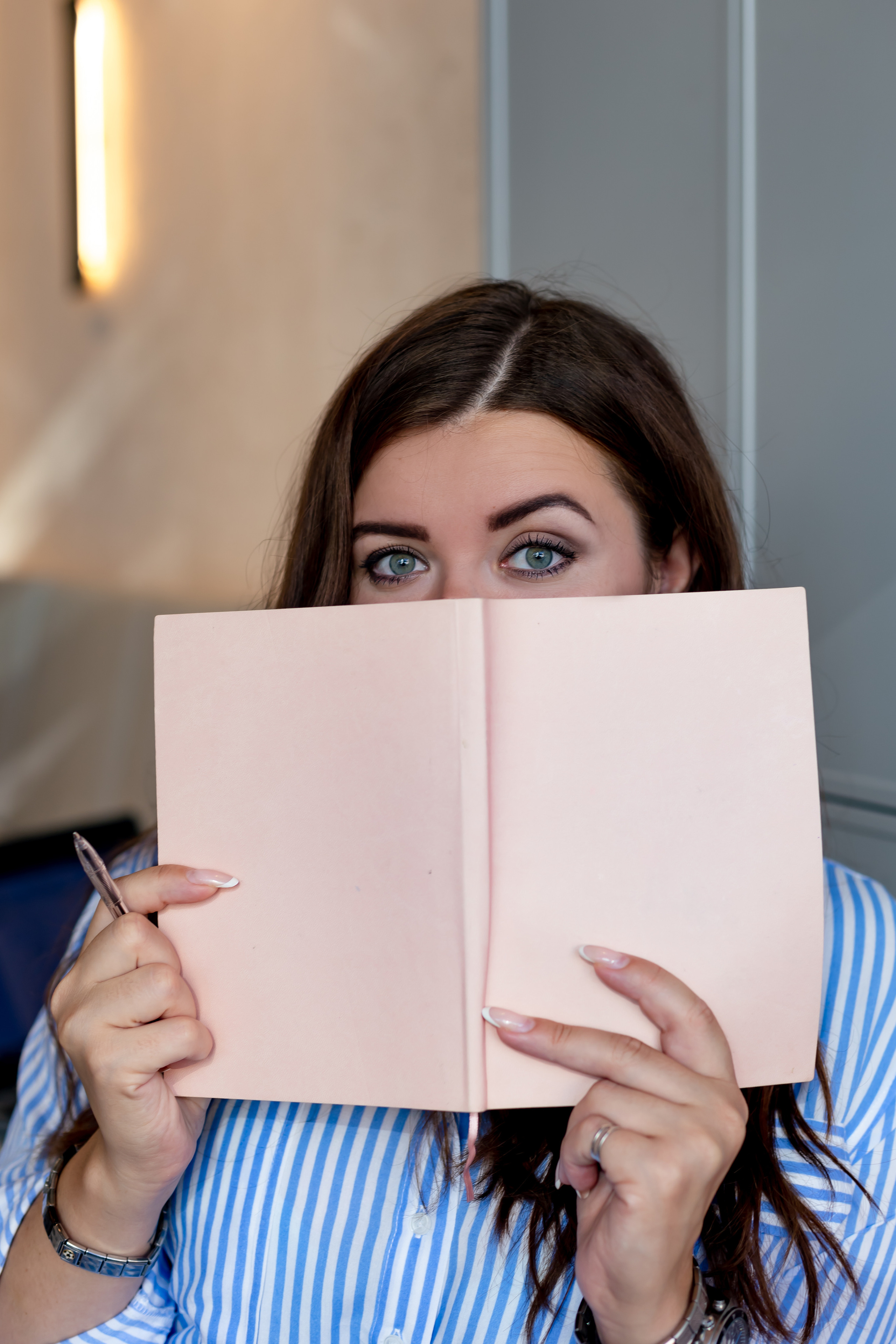 Съемки людей. AI-контент (генерации ИИ-фото и видео), стоковые фотографии Калининградской области