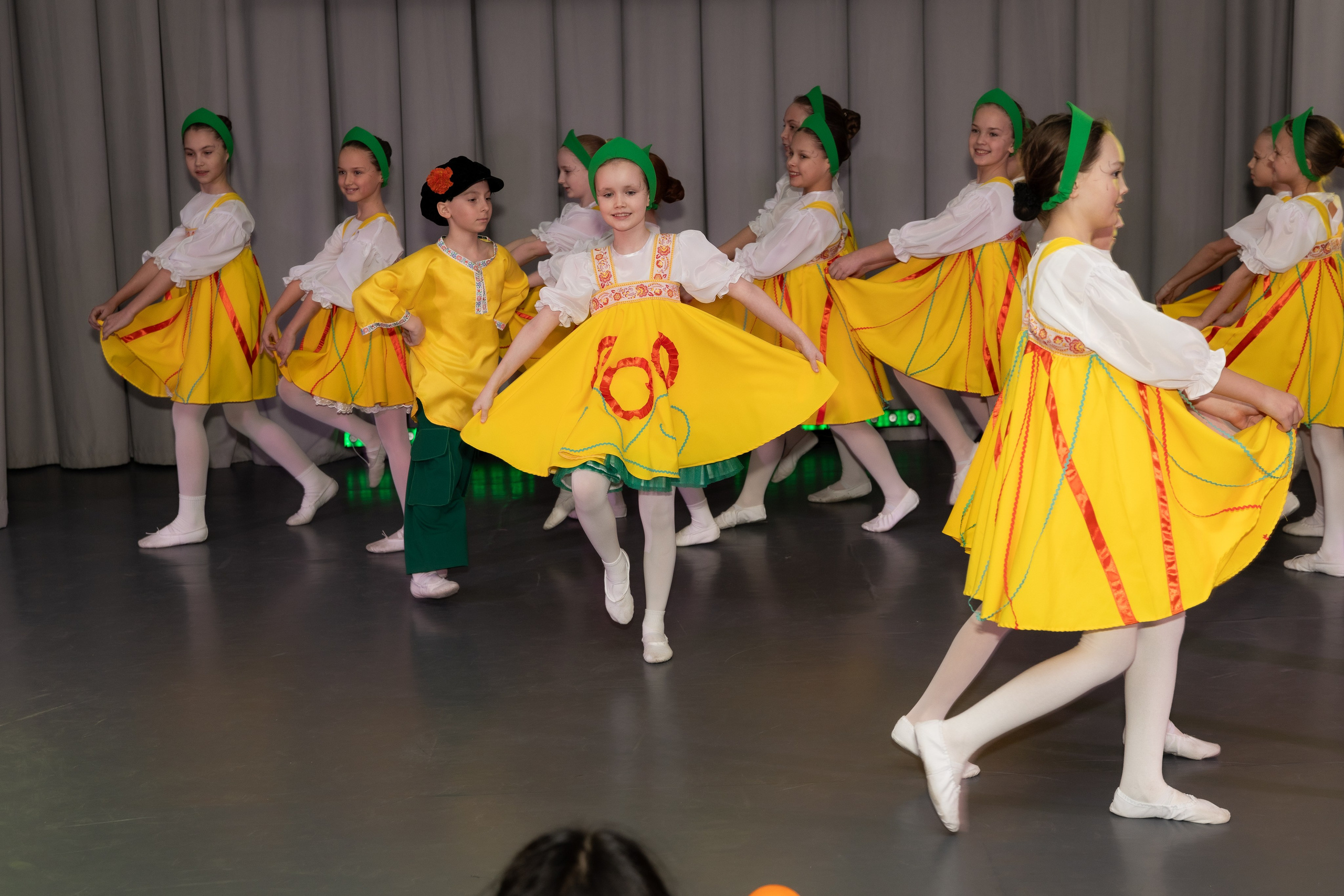 Танцевальный коллектив. Рыжий Фотограф Иркутск
