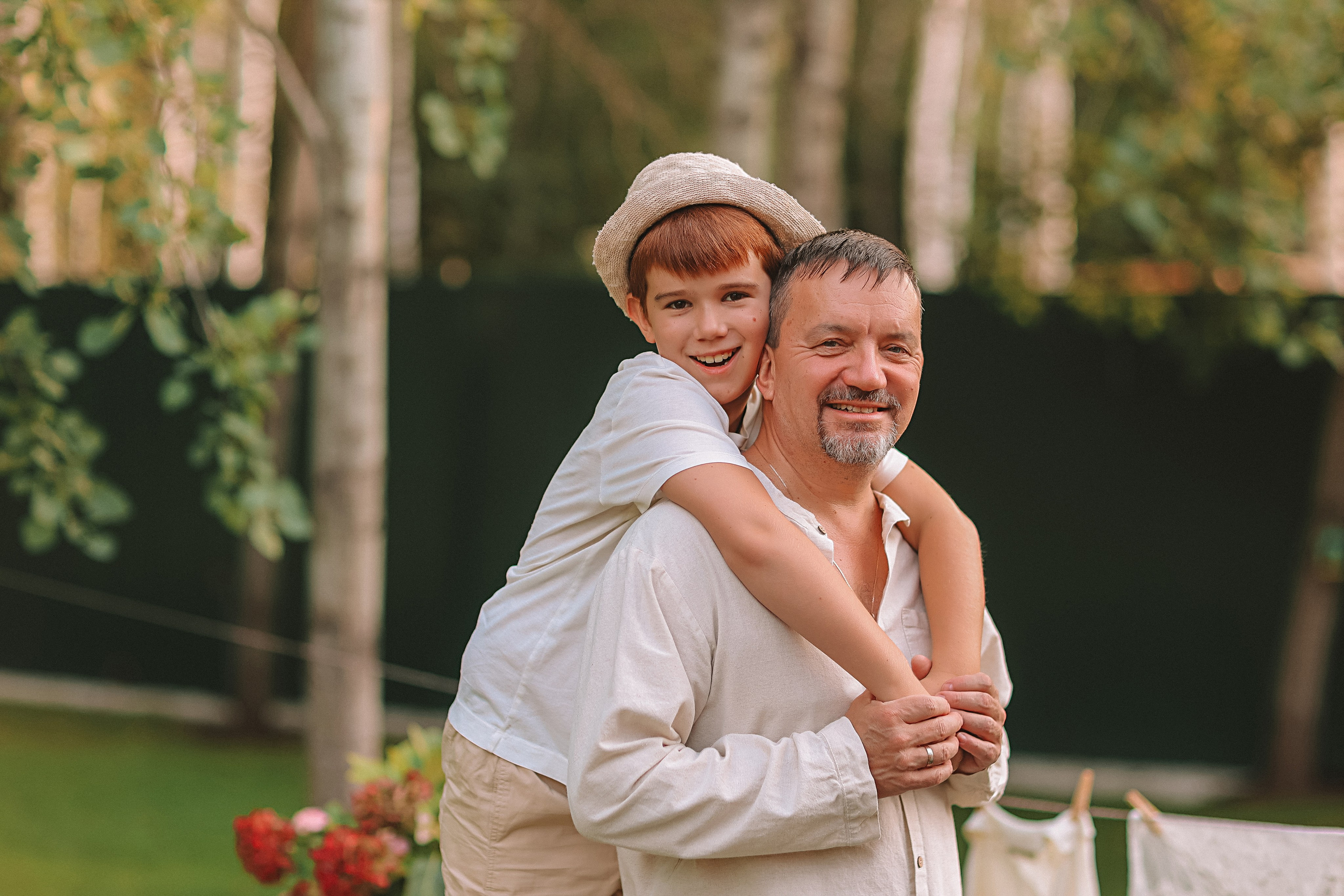 Стирка у дома. Семейный фотограф Тюмень, фотограф на роды Салмина Мария