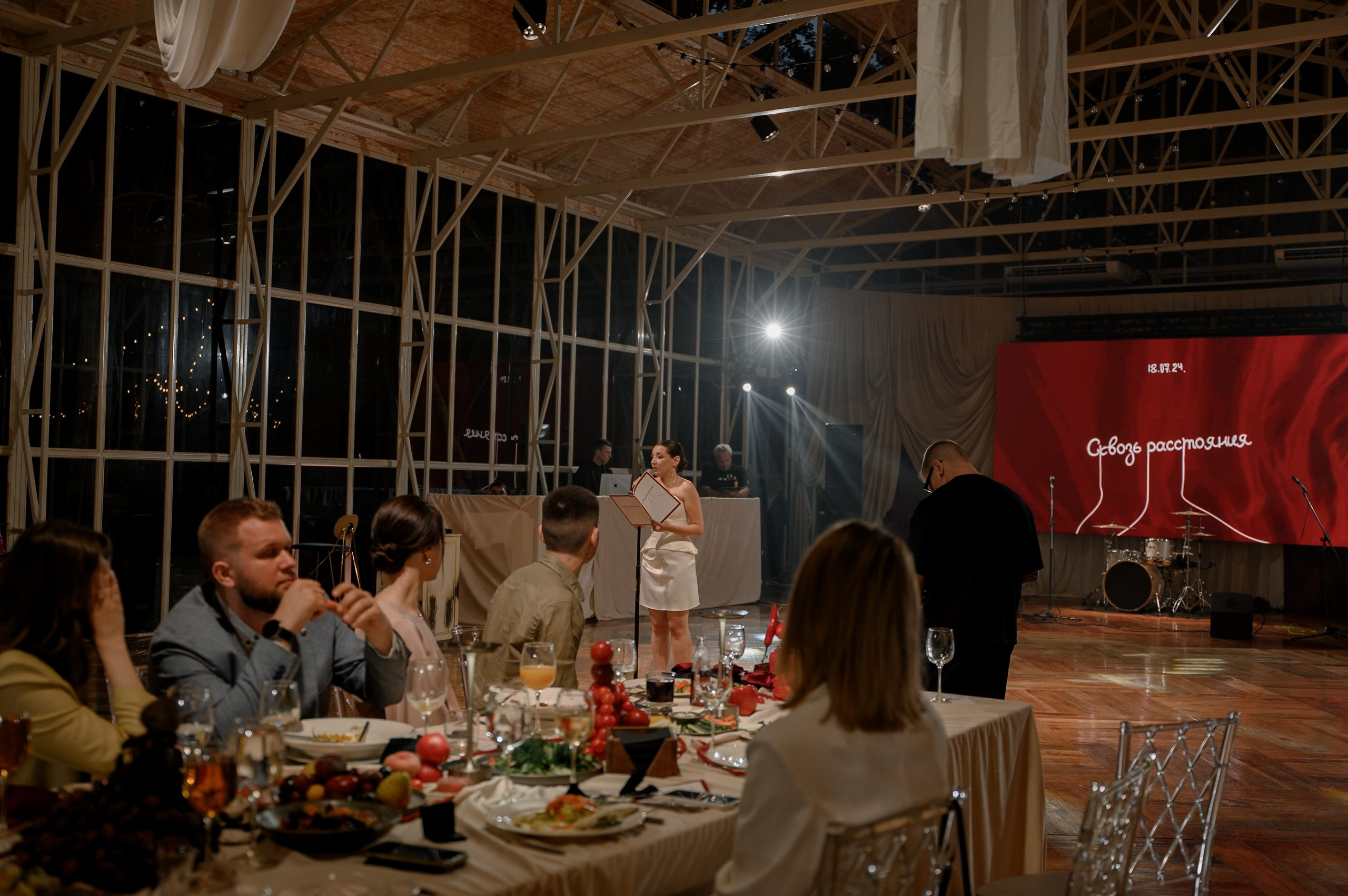 Сквозь расстояния 18.07.2024. Свадебный и семейный фотограф в городе Смоленске