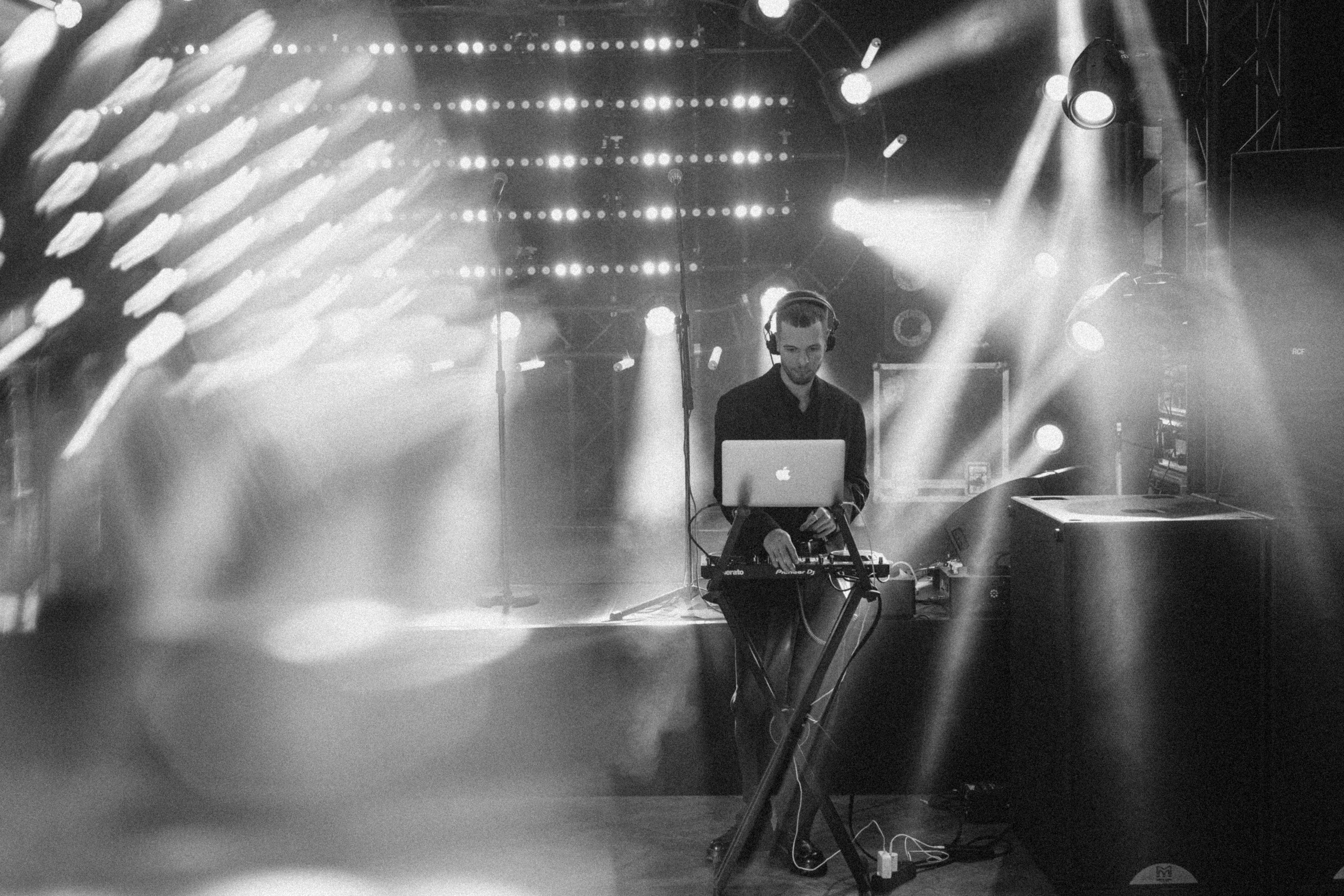 Бэки монтаж