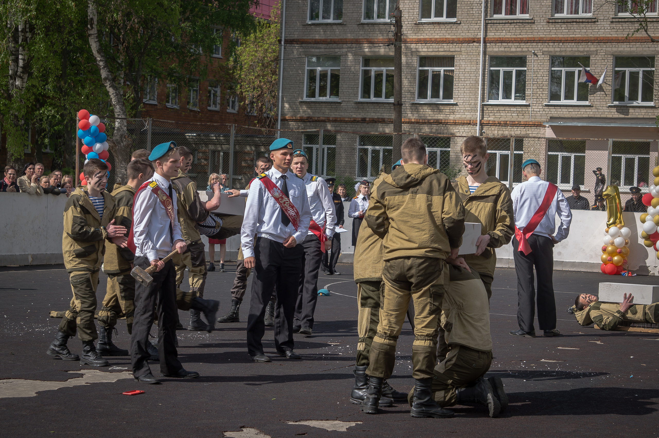 Фотосъемка в детском саду фотосъемка в школе Дипломы Выпускник Фотопла. Фотосъемка в детском саду и школе. Фотоальбомы и фотокниги ВЫПУСКНИК