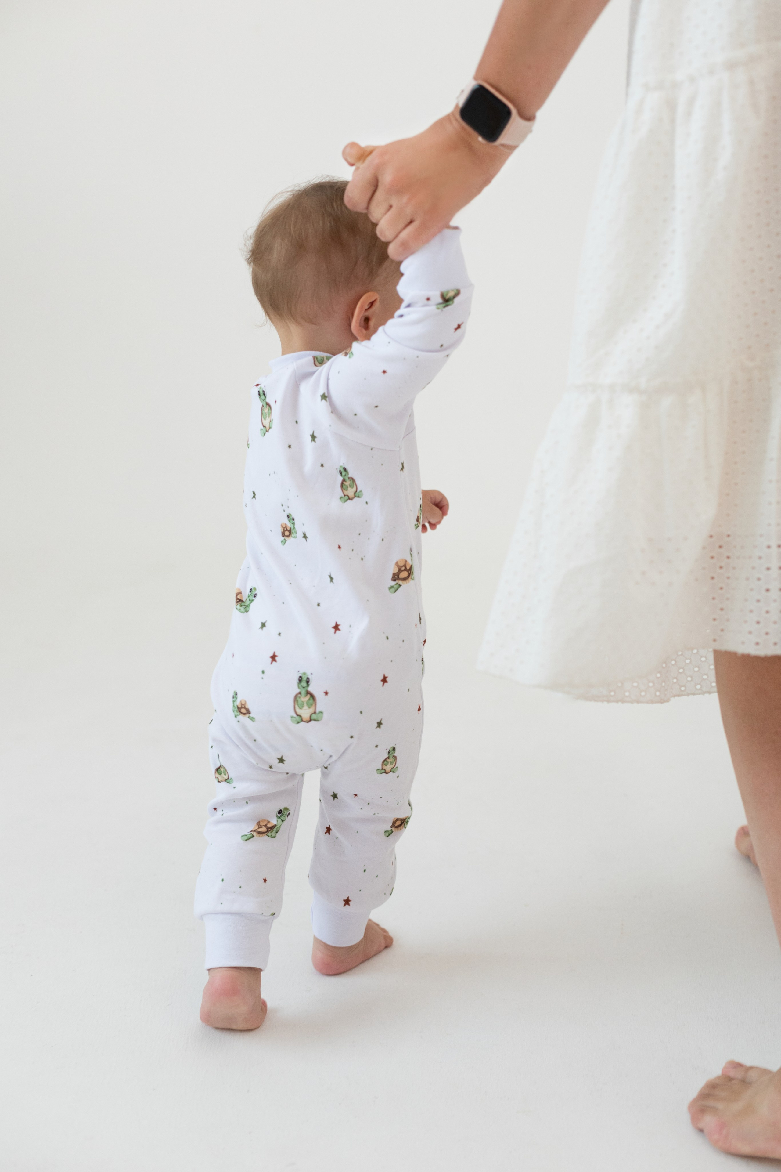 Фотосессия одежды для новорожденных детей. Детский и контент фотограф Надя Волкова Санкт-Петербург