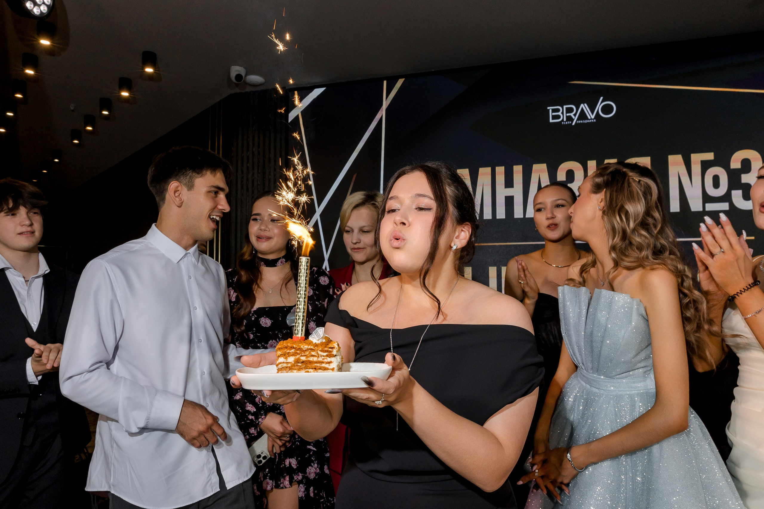 ВЫПУСКНОЙ CHEESERIA-Гимназия 33. Свадебный и семейный фотограф Динар Гильмутдинов