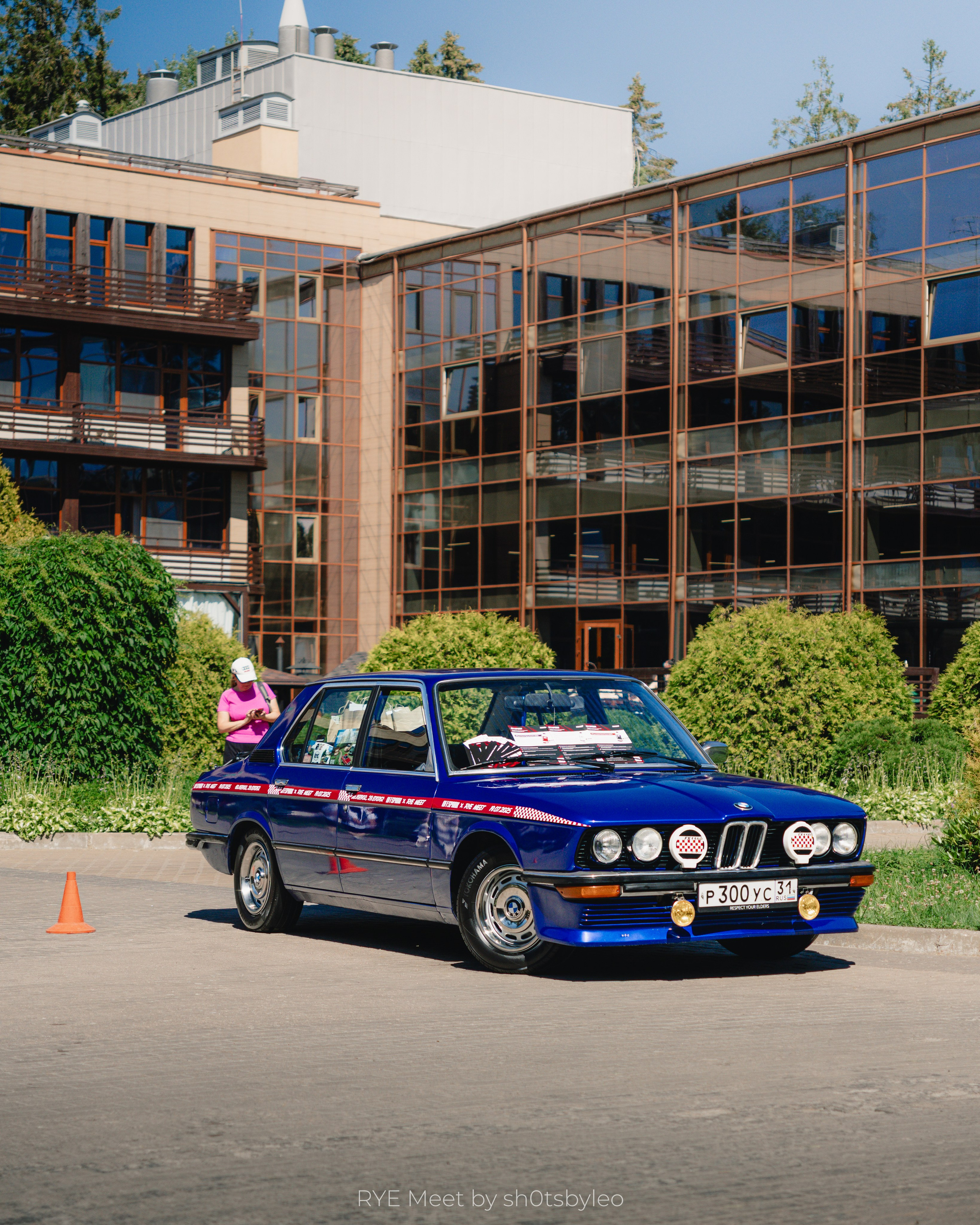 Масштабный летний фестиваль RYE Meet — встреча клуба любителей автомобилей старше 25-лет. Автомобильный фотограф Антон Цырулев