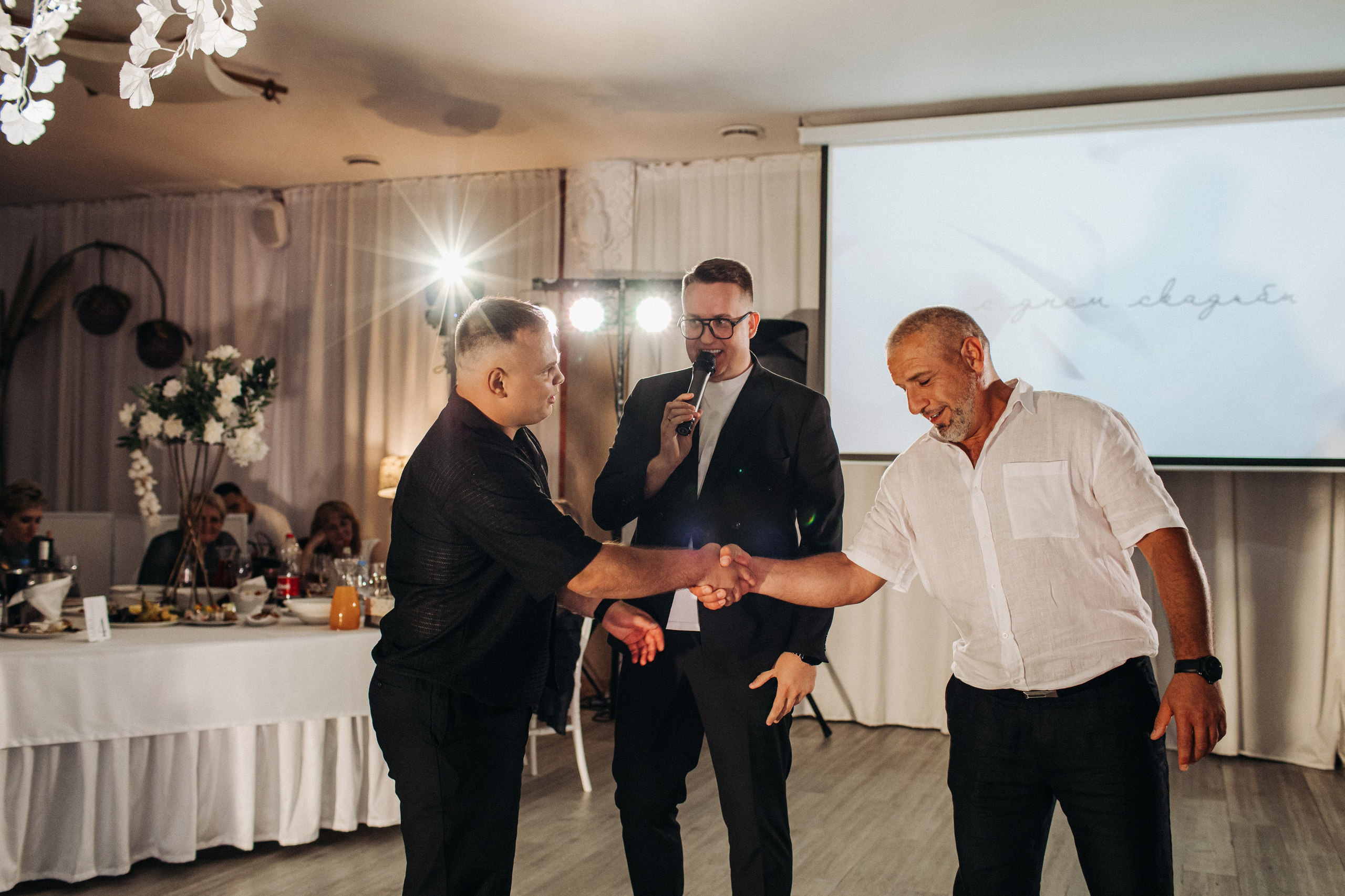 Vlad & Nadya (Saint-Petersburg, Russia). Destination wedding photographer Peter Letu