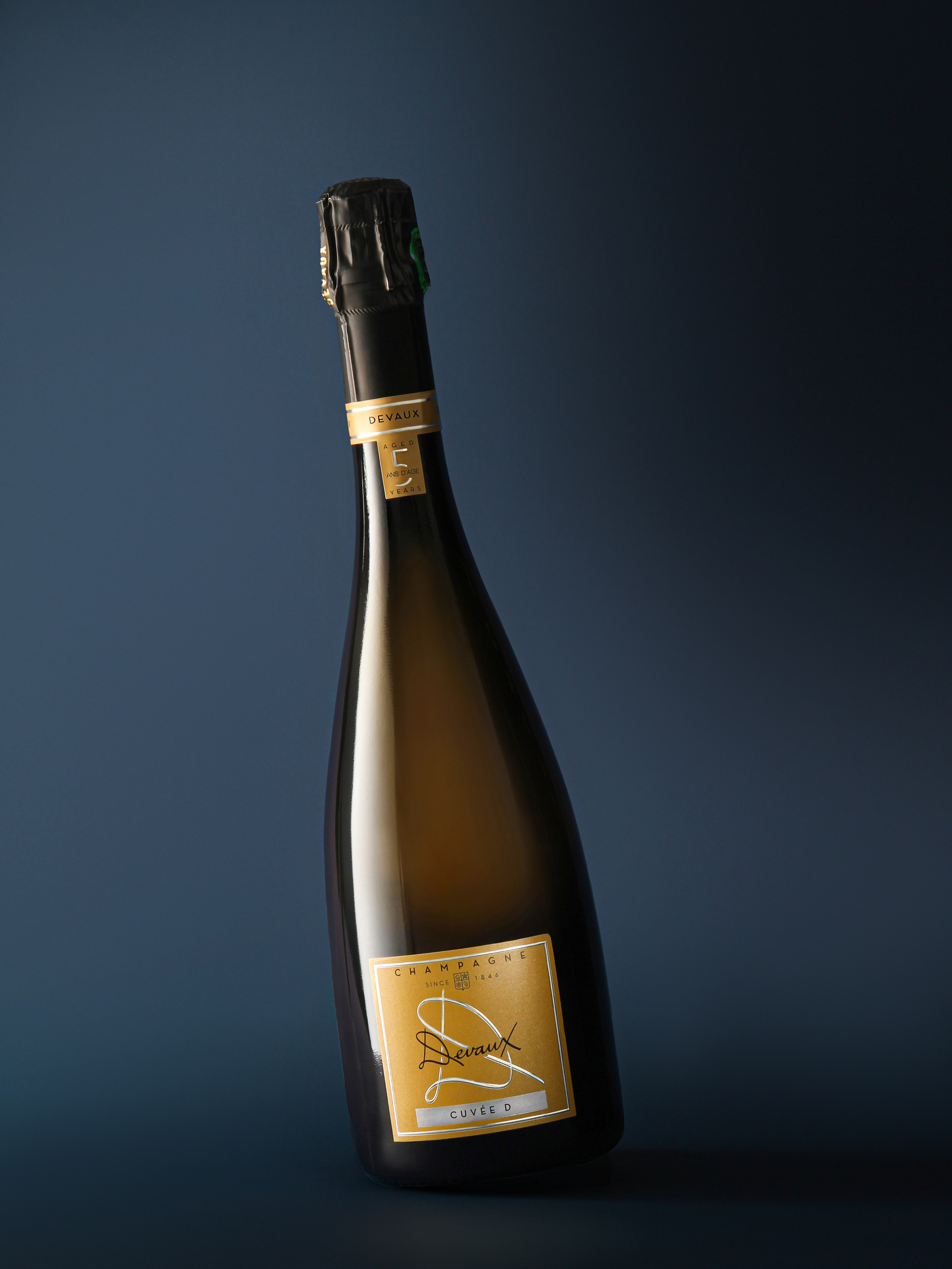 Премиальная каталожная съемка шампанского | Профессиональная предметная съемка алкоголя СПб