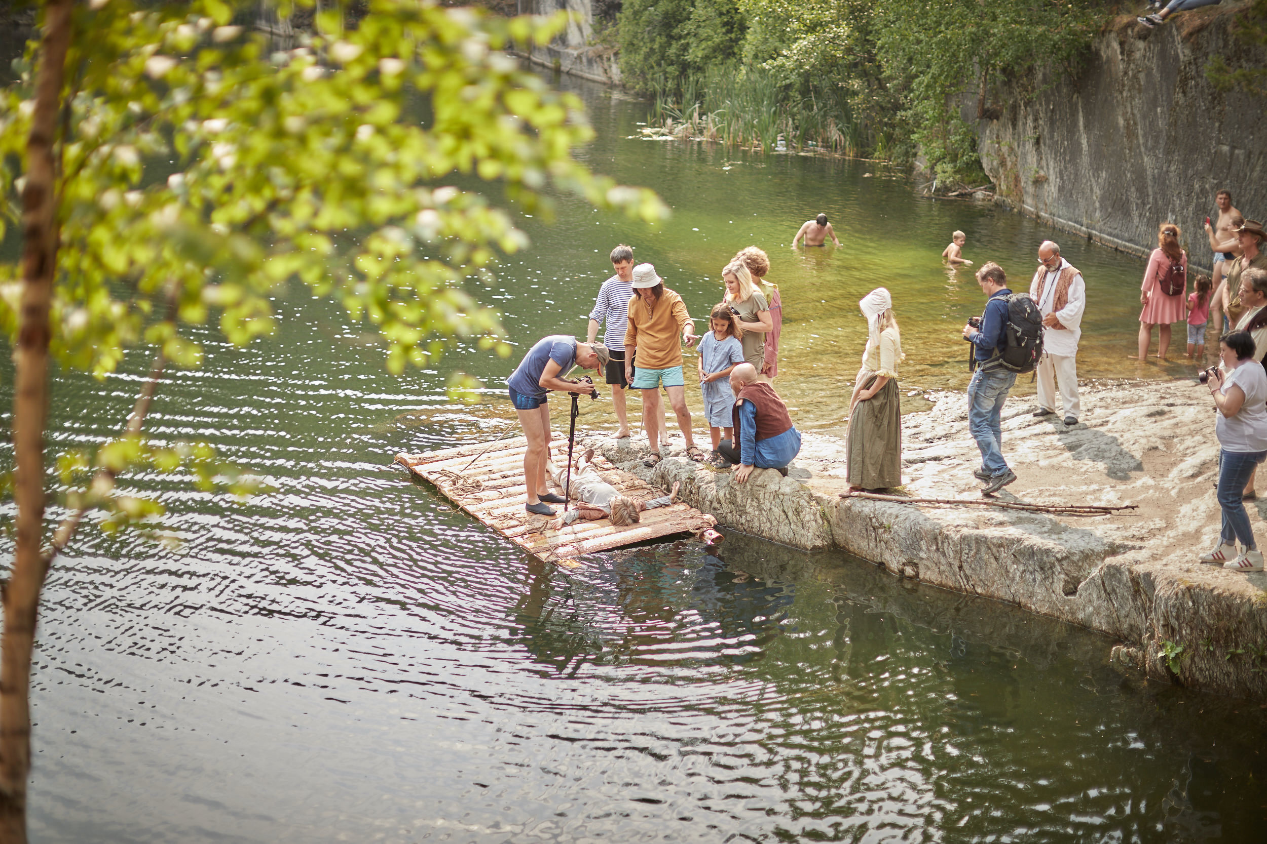 Фотограф на съемку бекстейджа съемки фильма. Контент для бизнеса в Екатеринбурге Полдень Медиа