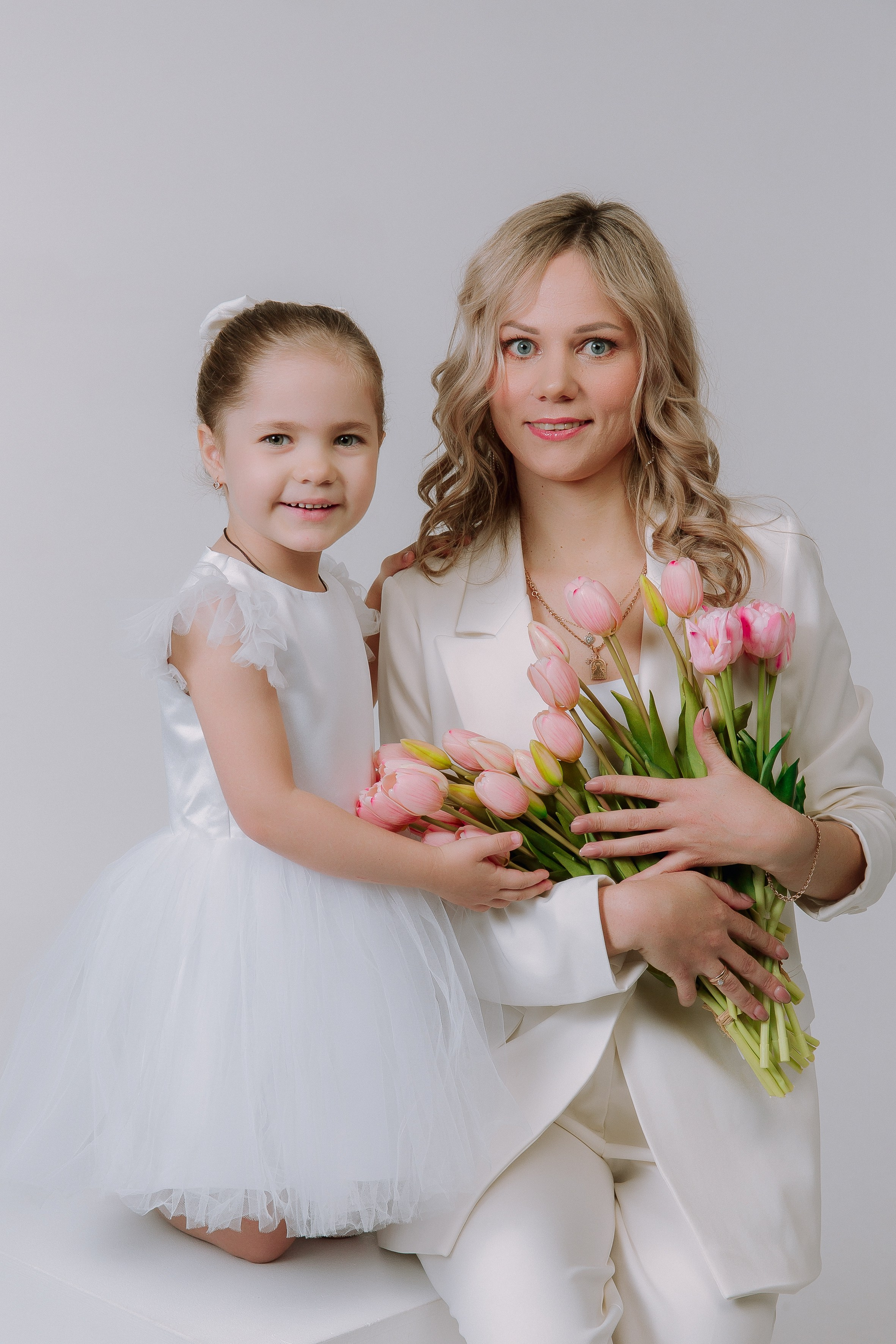 8 марта_ Счастье быть мамой. Выпускные альбомы Натальи Бутко: Новороссийск, Анапа, Геленджик