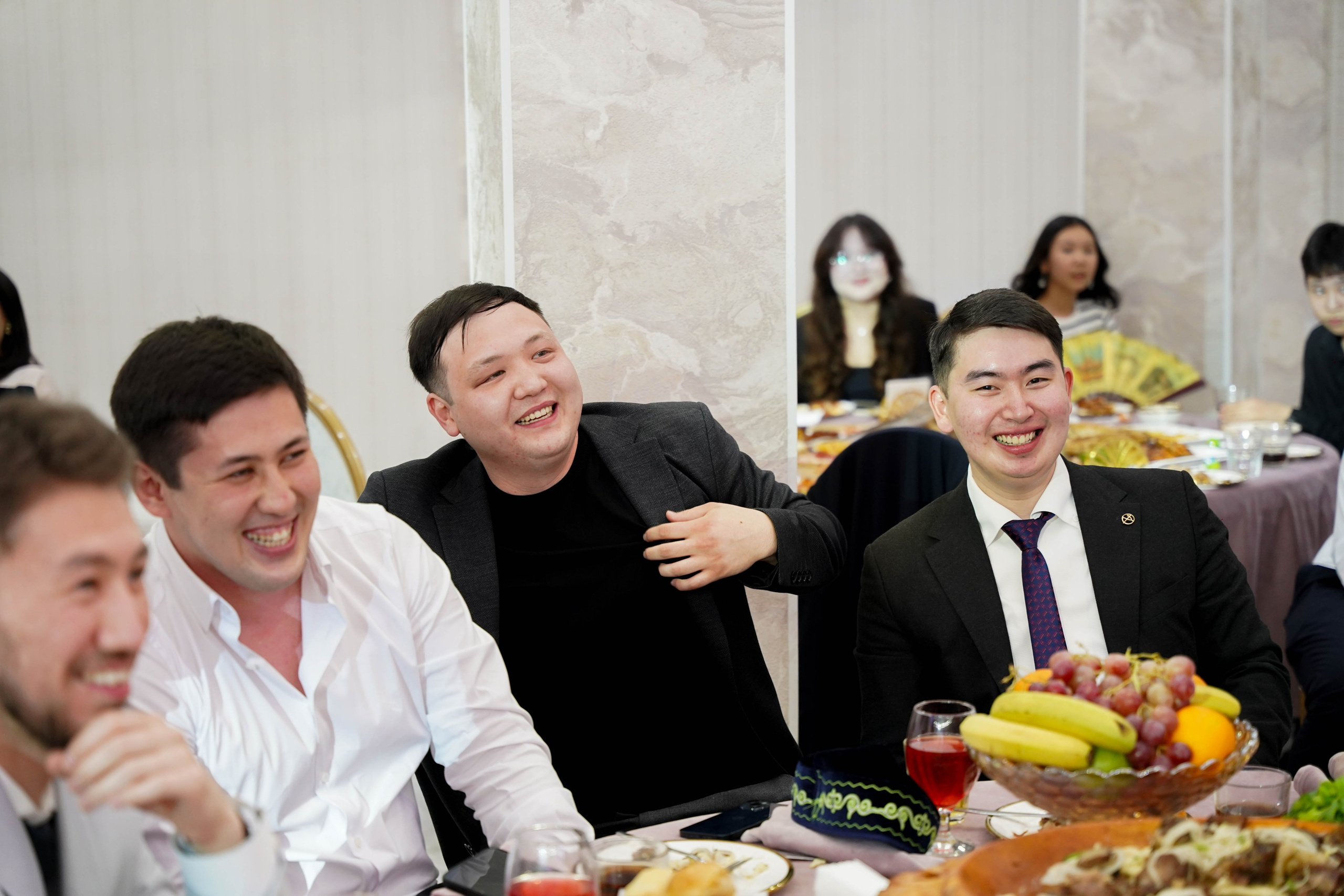 Dana uzatu. Фотограф Ернар Ержанов