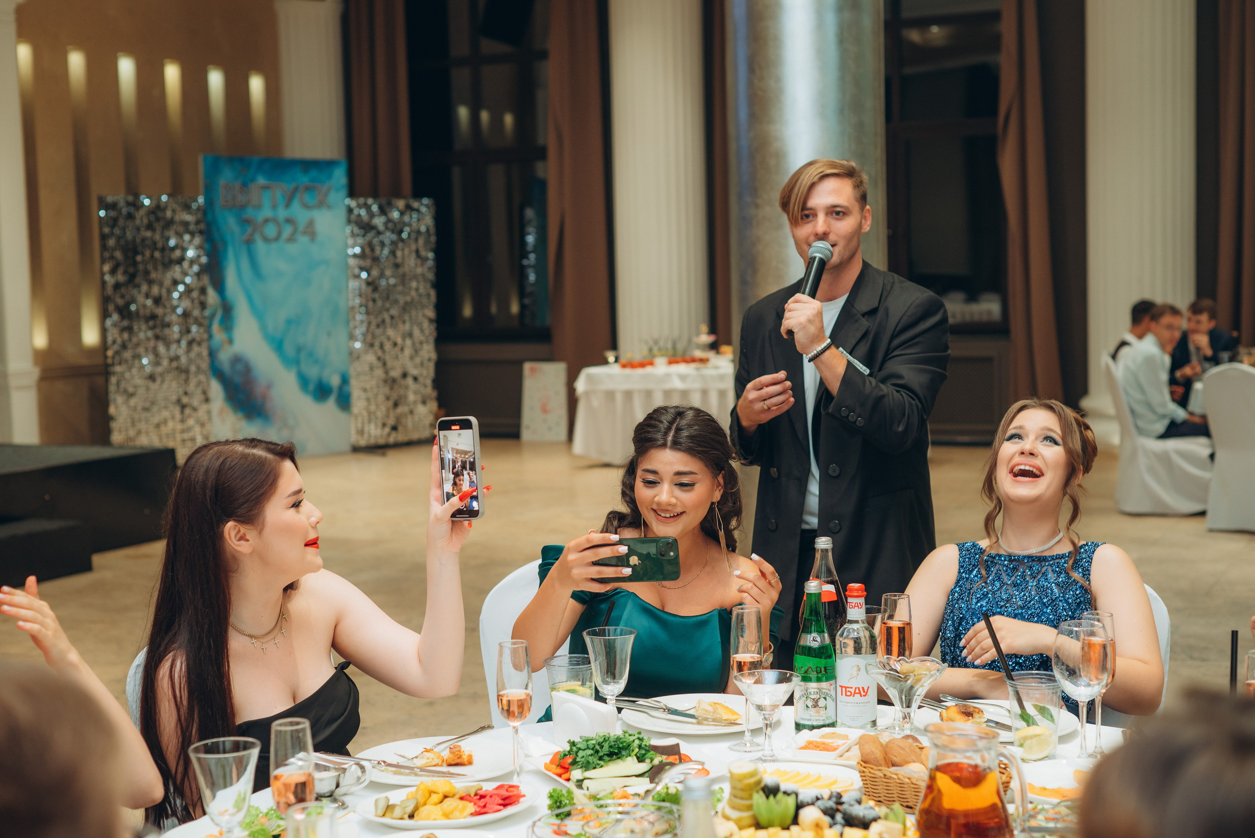 Выпускной 9-11классы. Выпускные книги Анапа Новороссийск Краснодар