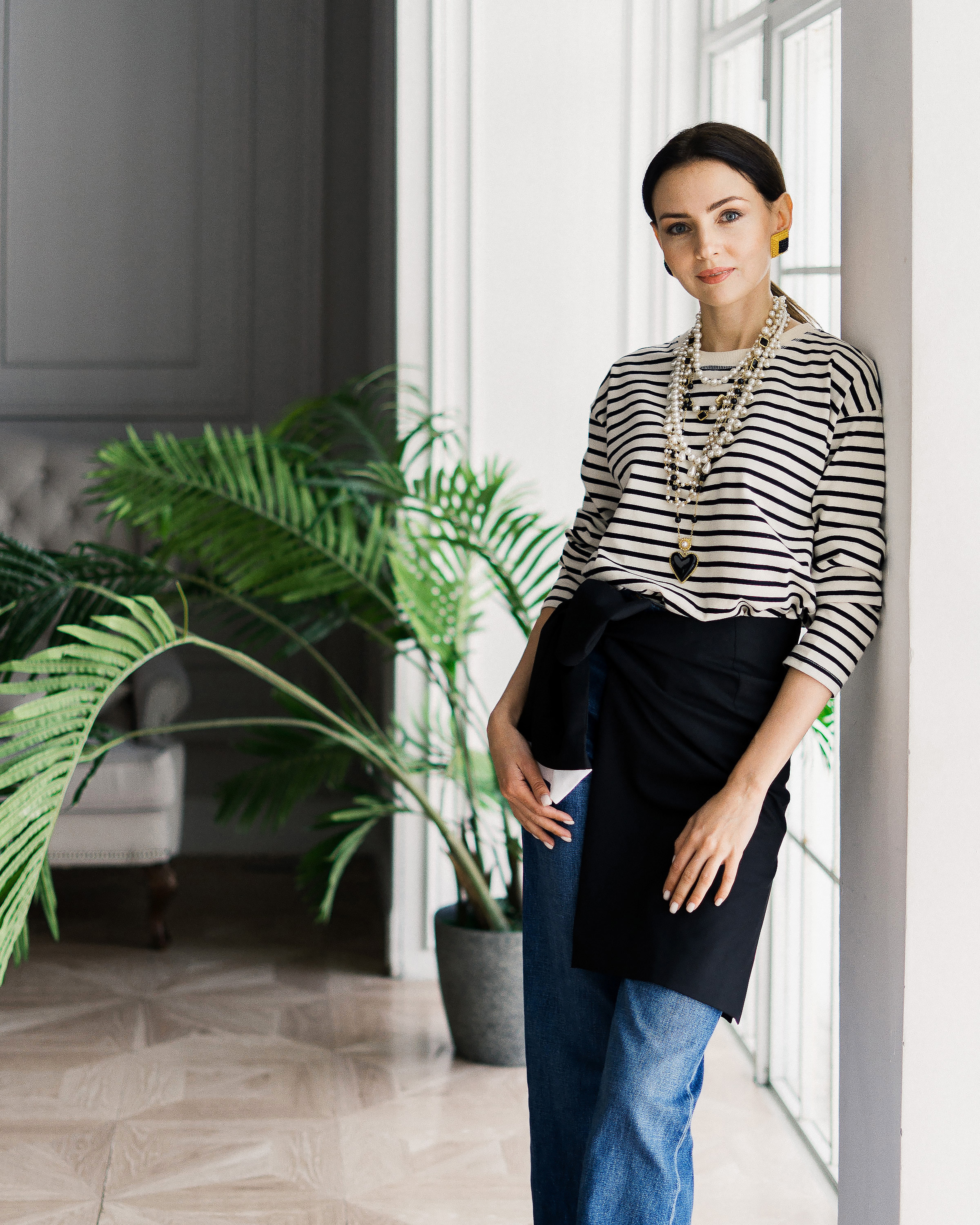 Деловой портрет стилиста в стиле Шанель