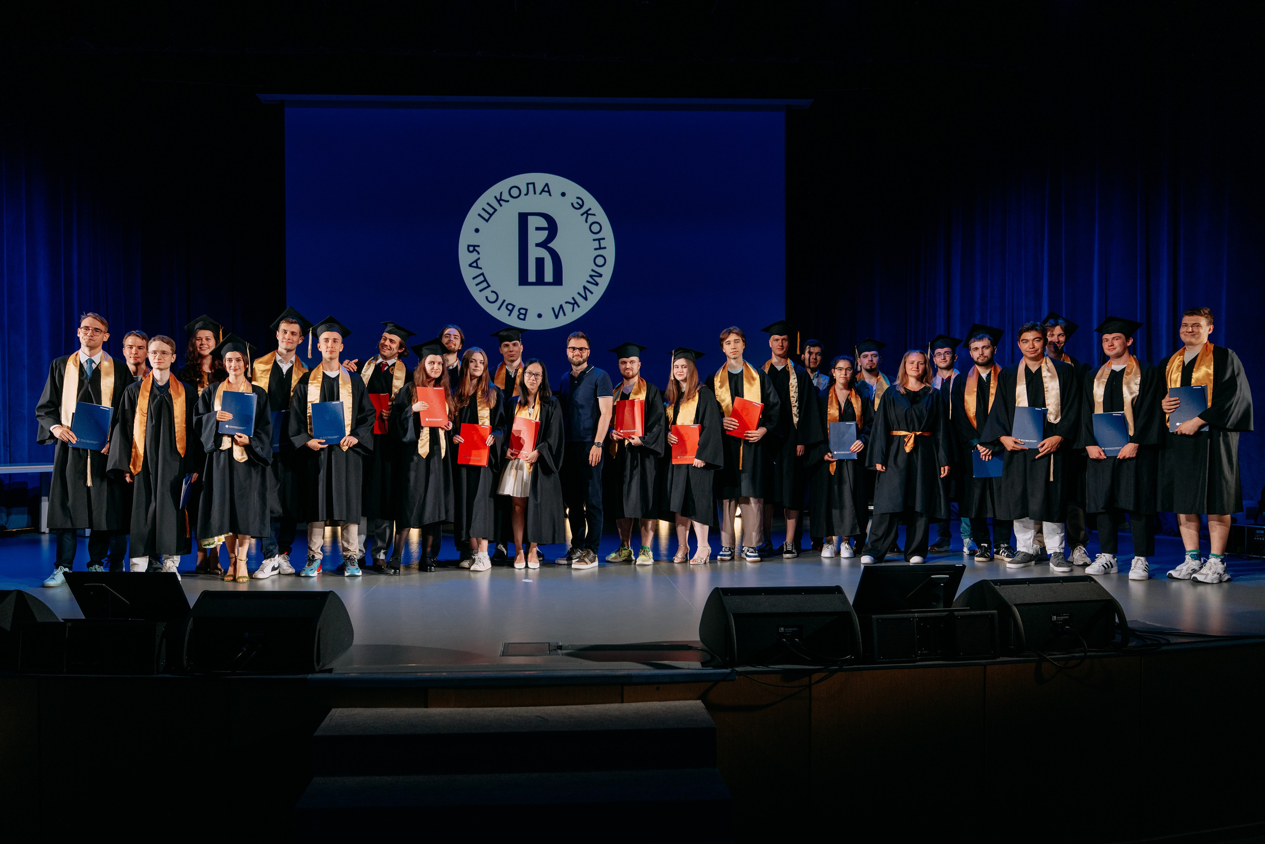 Вручение дипломов. Фото и видео съемка. Андрей Ионов