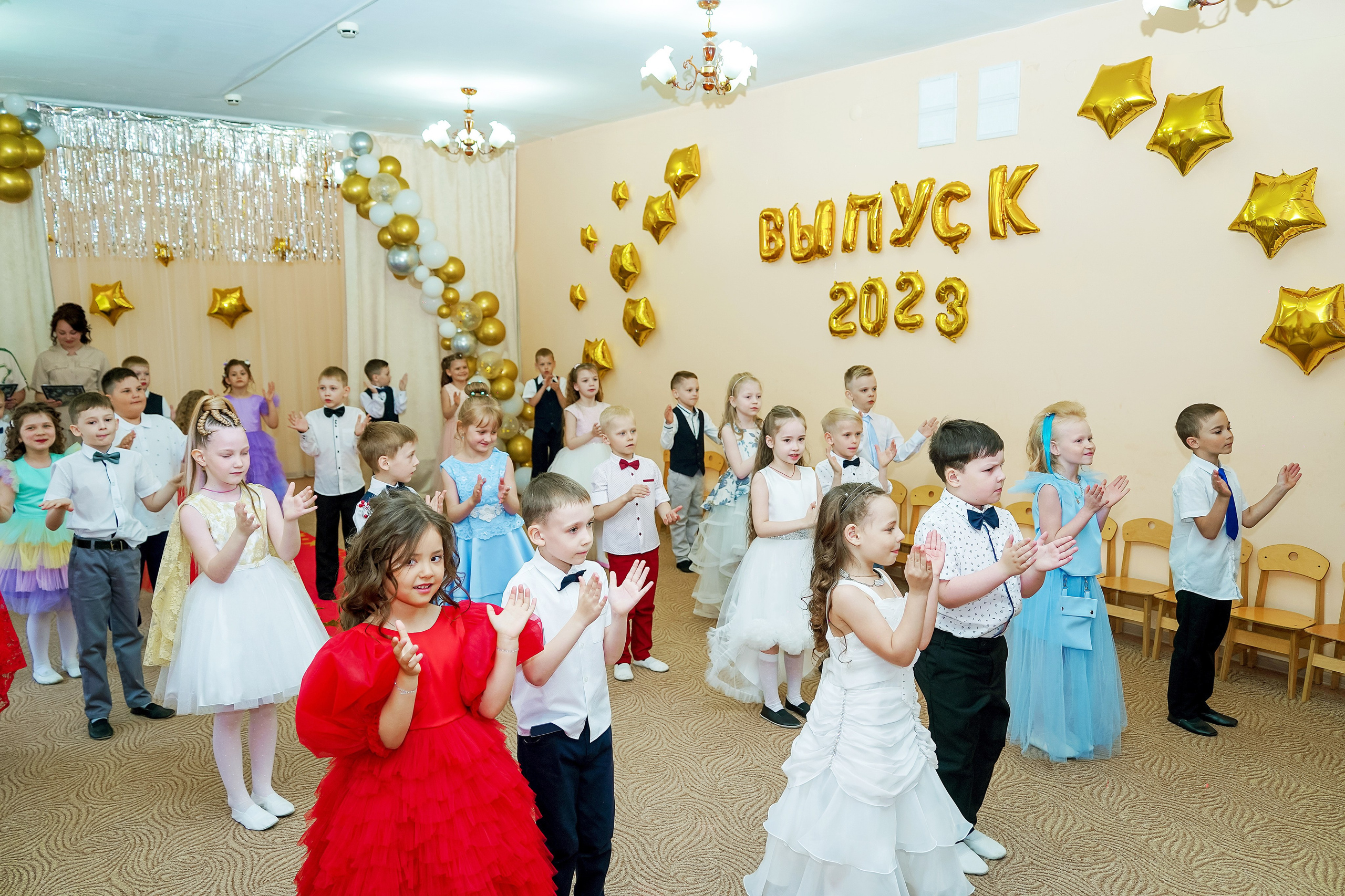 Фотосъемка видеосъёмка фотограф видеооператор новогодних утренников  в. Фотограф, видеооператор Нина Коршунова