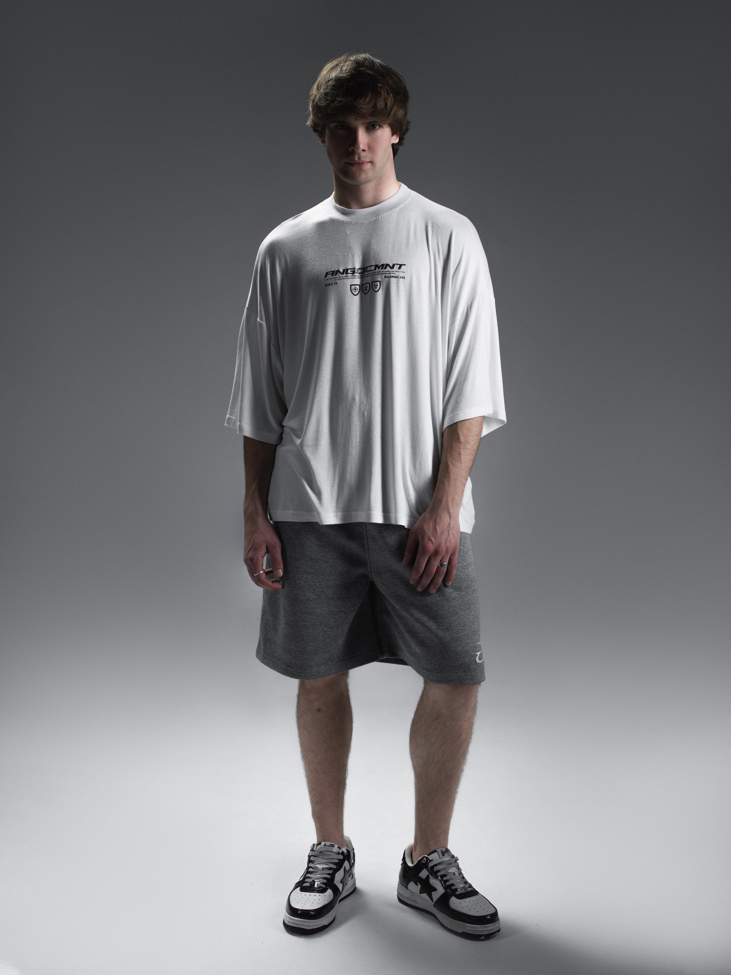 КАТАЛОГ | серый фон. RUNA production — стильные съемки для брендов