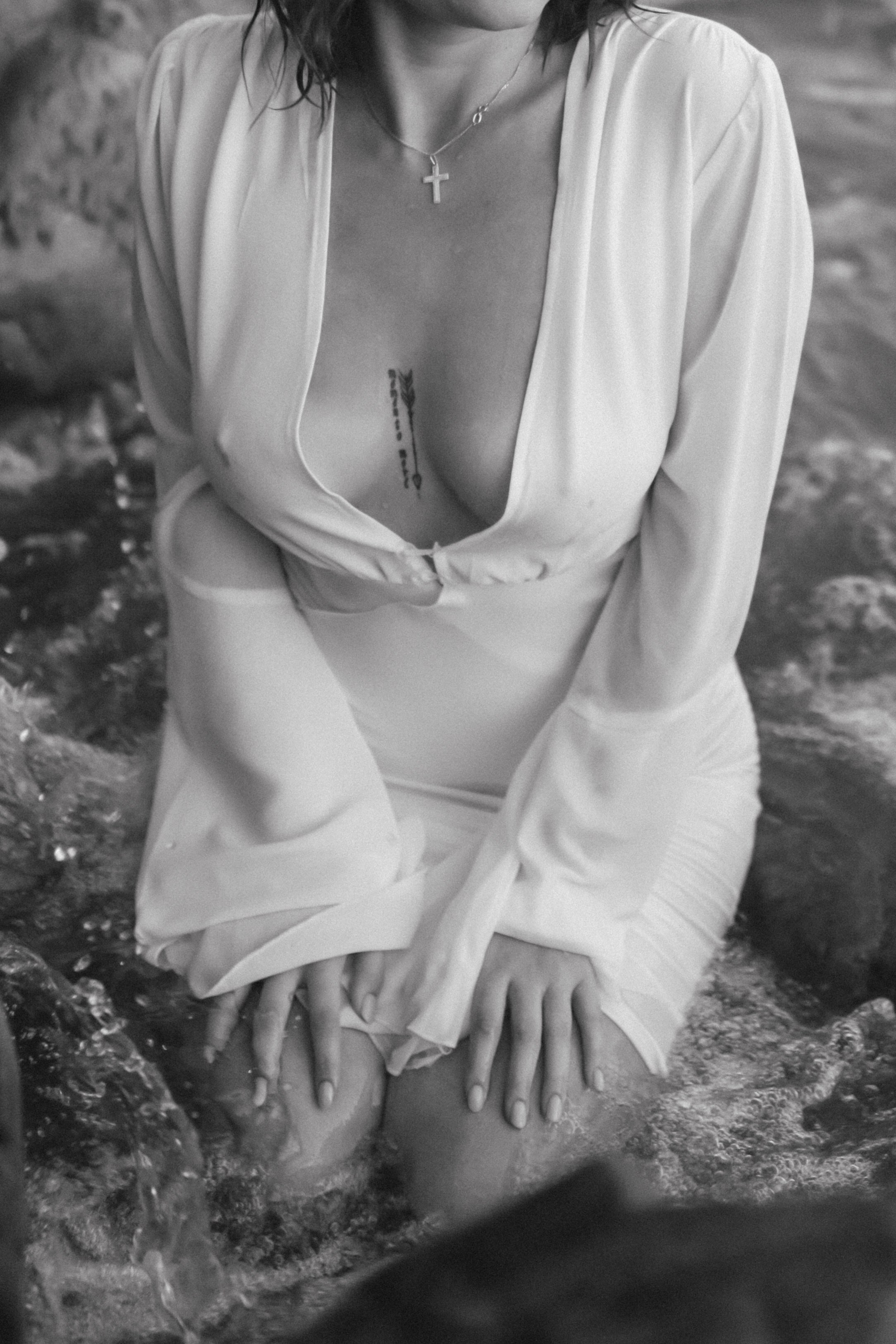 История любви на живописных скалах. Семейный и портретный фотограф в Геленджике Любовь Бодрова