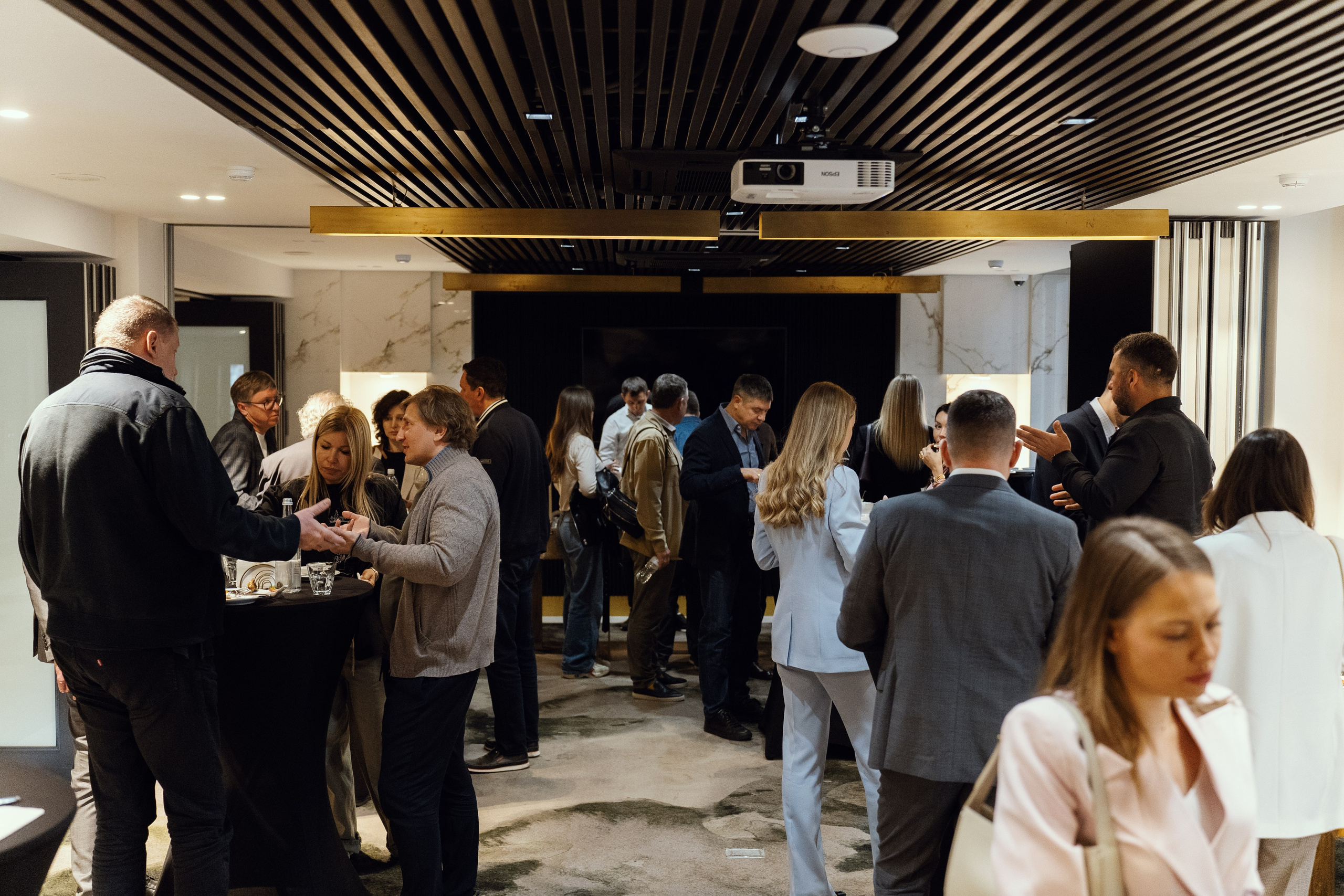 Бизнес-завтрак. ФОТОГРАФ ИВАН СЕЛИВАНОВ