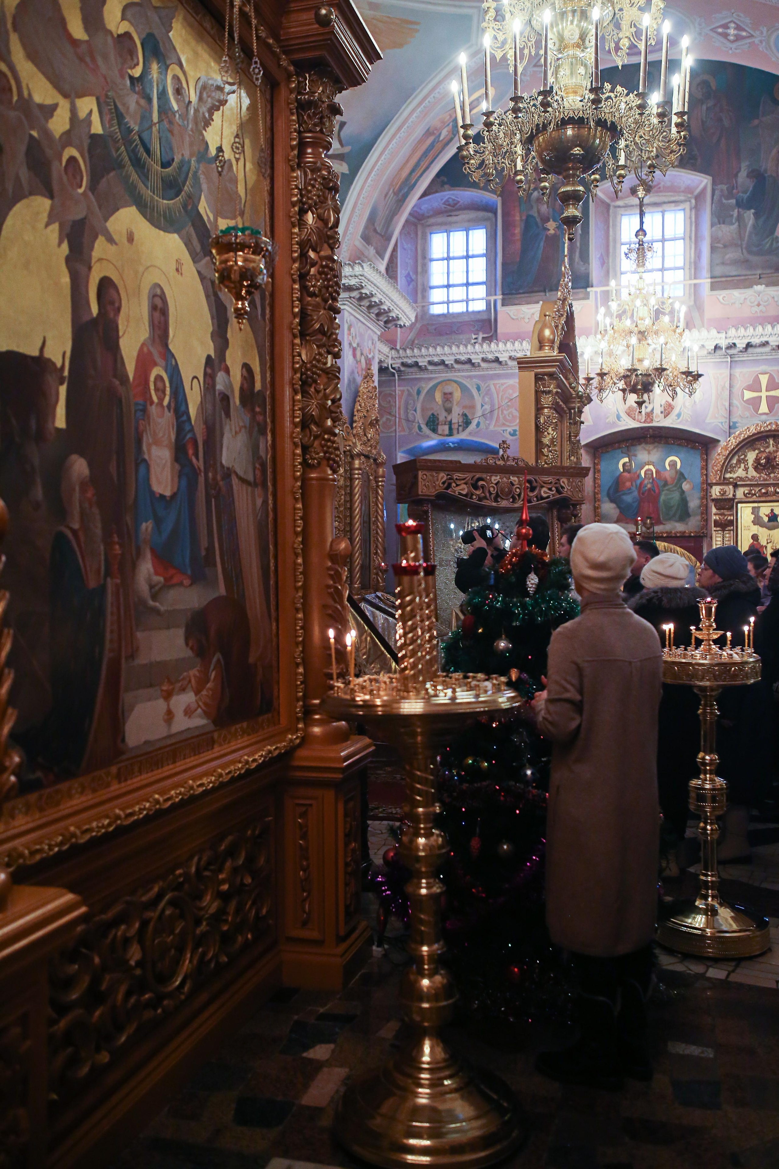 Божественная литургия в Христорождественском храме с. Михалёво. Семейный и детский фотограф Анна Петракова