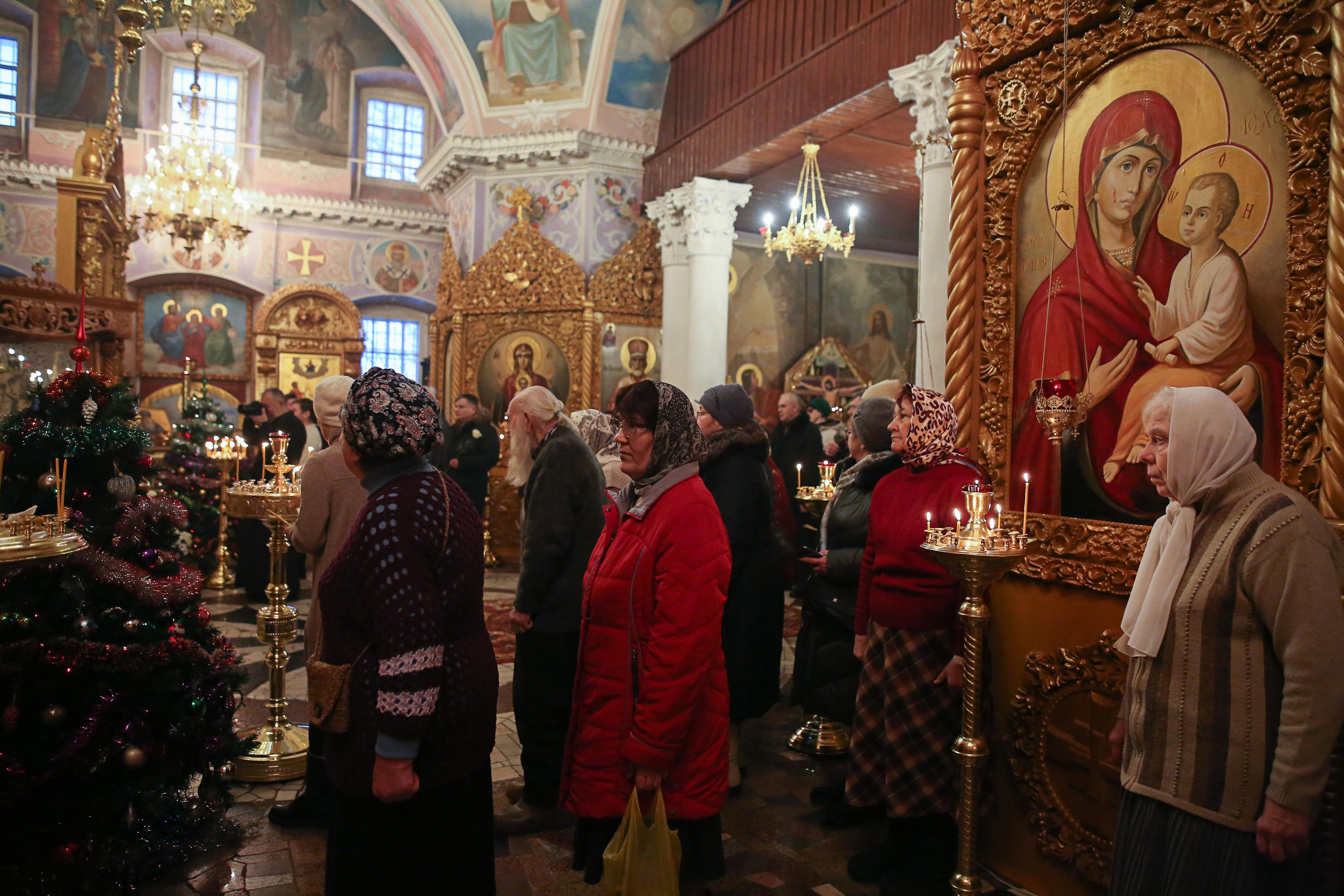 Божественная литургия в Христорождественском храме с. Михалёво. Семейный и детский фотограф Анна Петракова