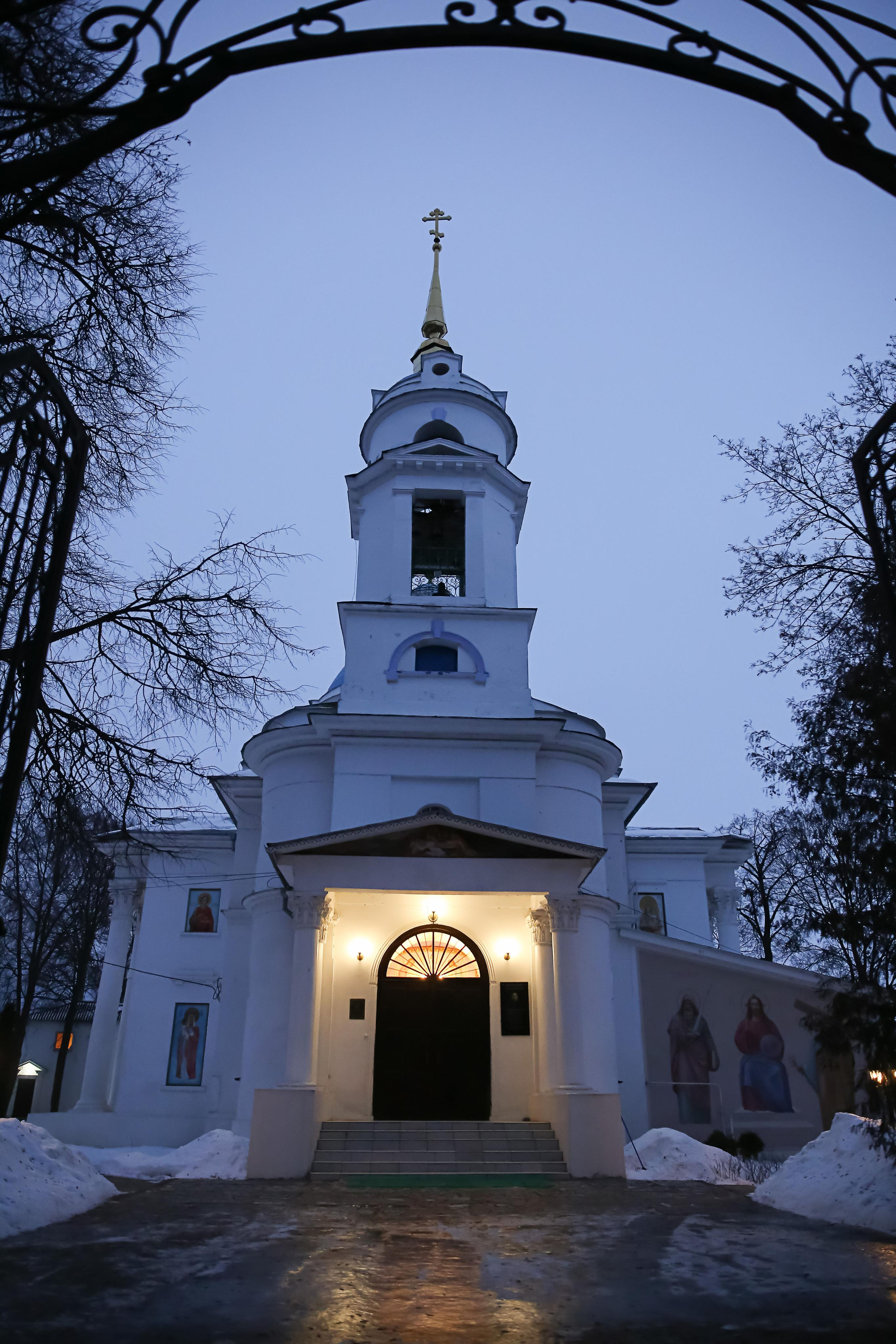 Божественная литургия в Христорождественском храме с. Михалёво. Семейный и детский фотограф Анна Петракова