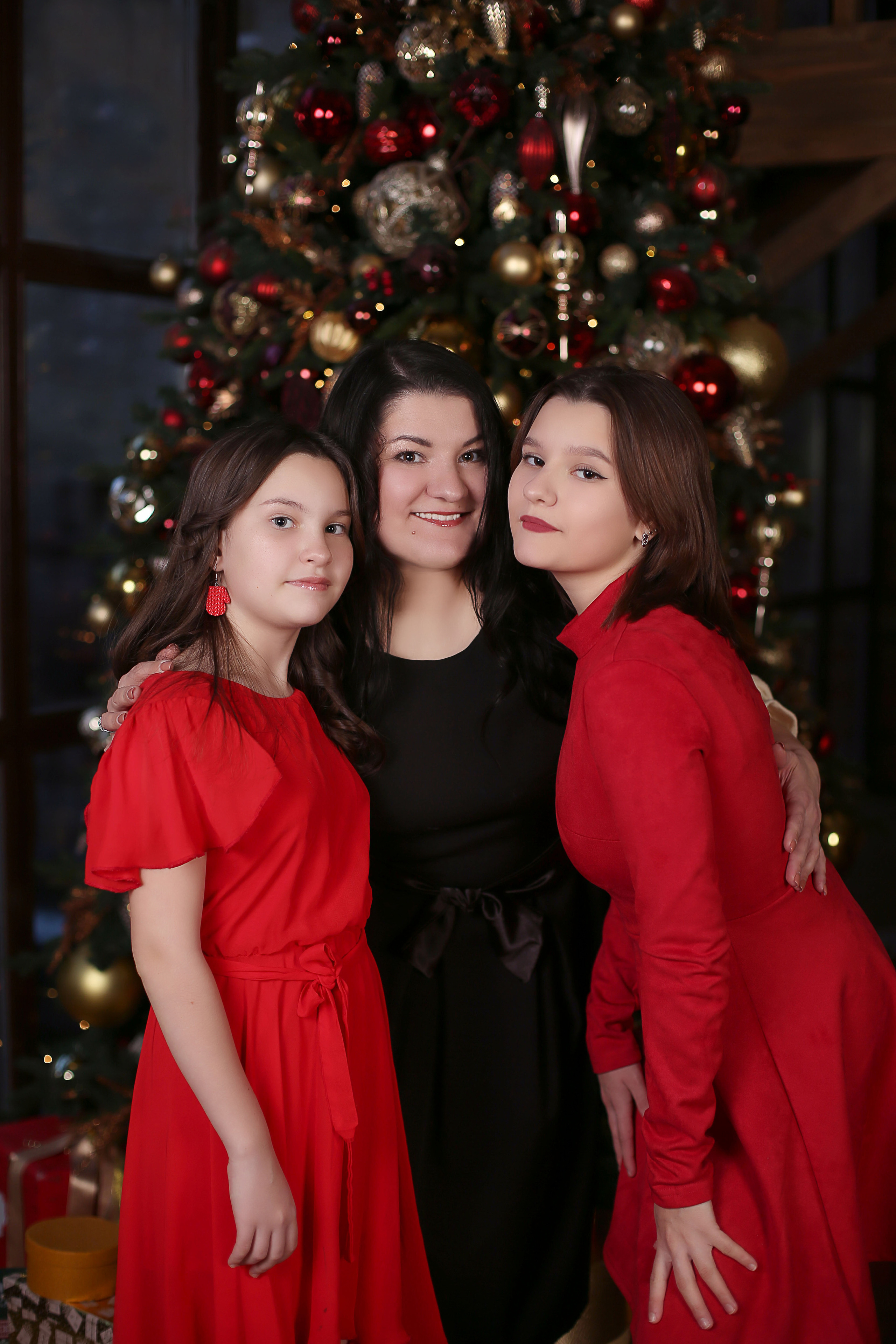 Женя, Полина, Вероника зал Оскар Famous Studios. Семейный и детский фотограф Анна Петракова