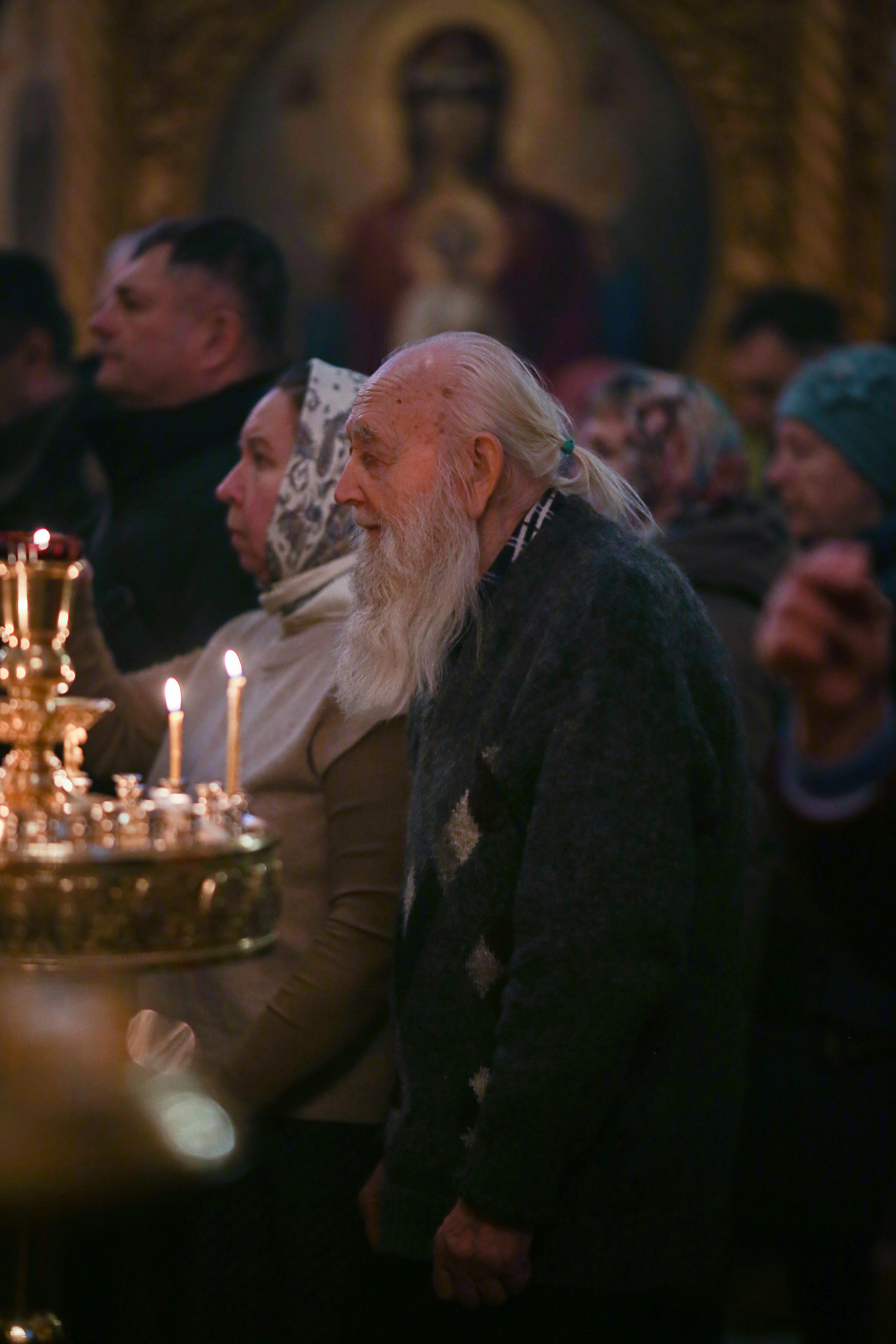 Божественная литургия в Христорождественском храме с. Михалёво. Семейный и детский фотограф Анна Петракова