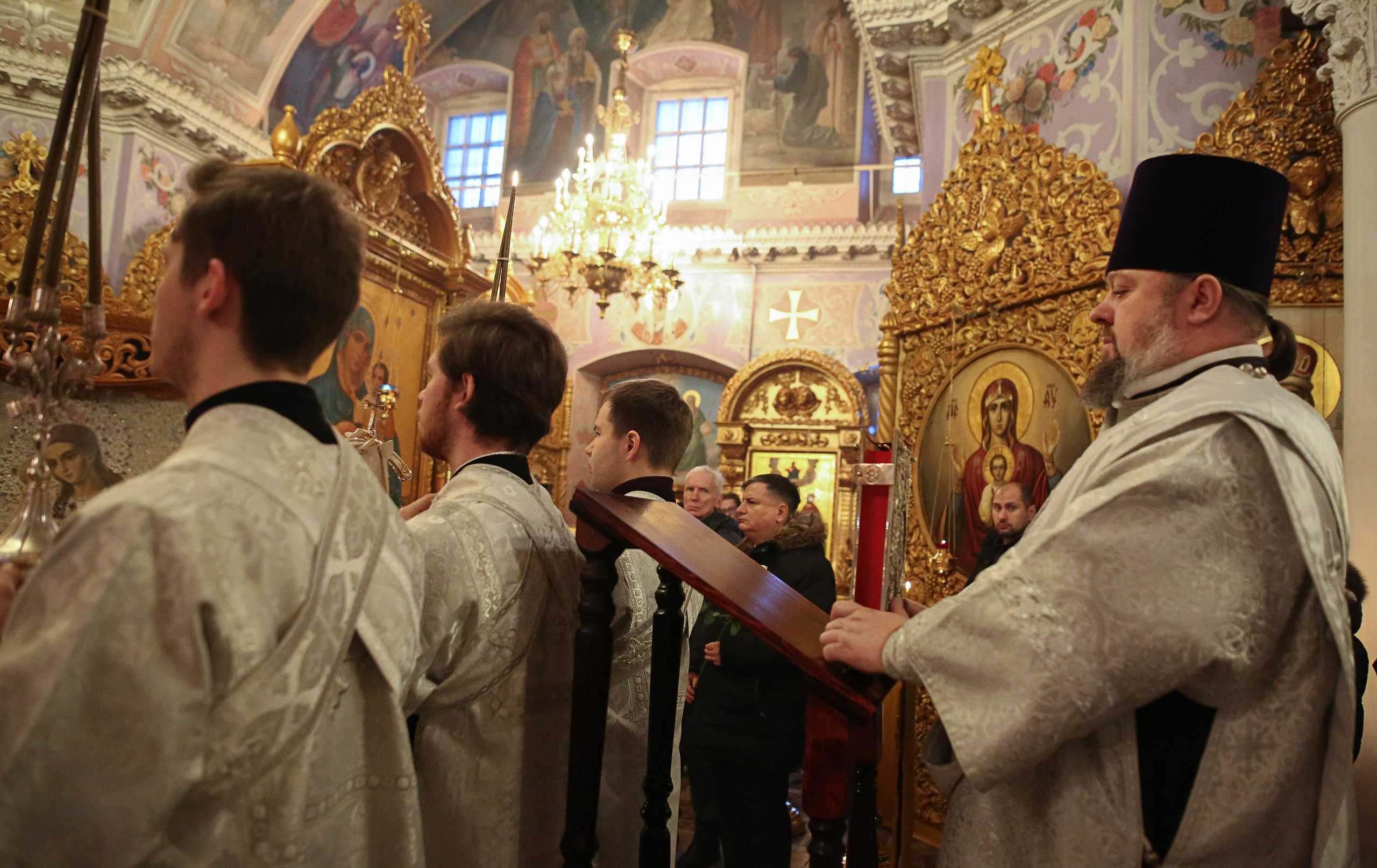 Божественная литургия в Христорождественском храме с. Михалёво. Семейный и детский фотограф Анна Петракова