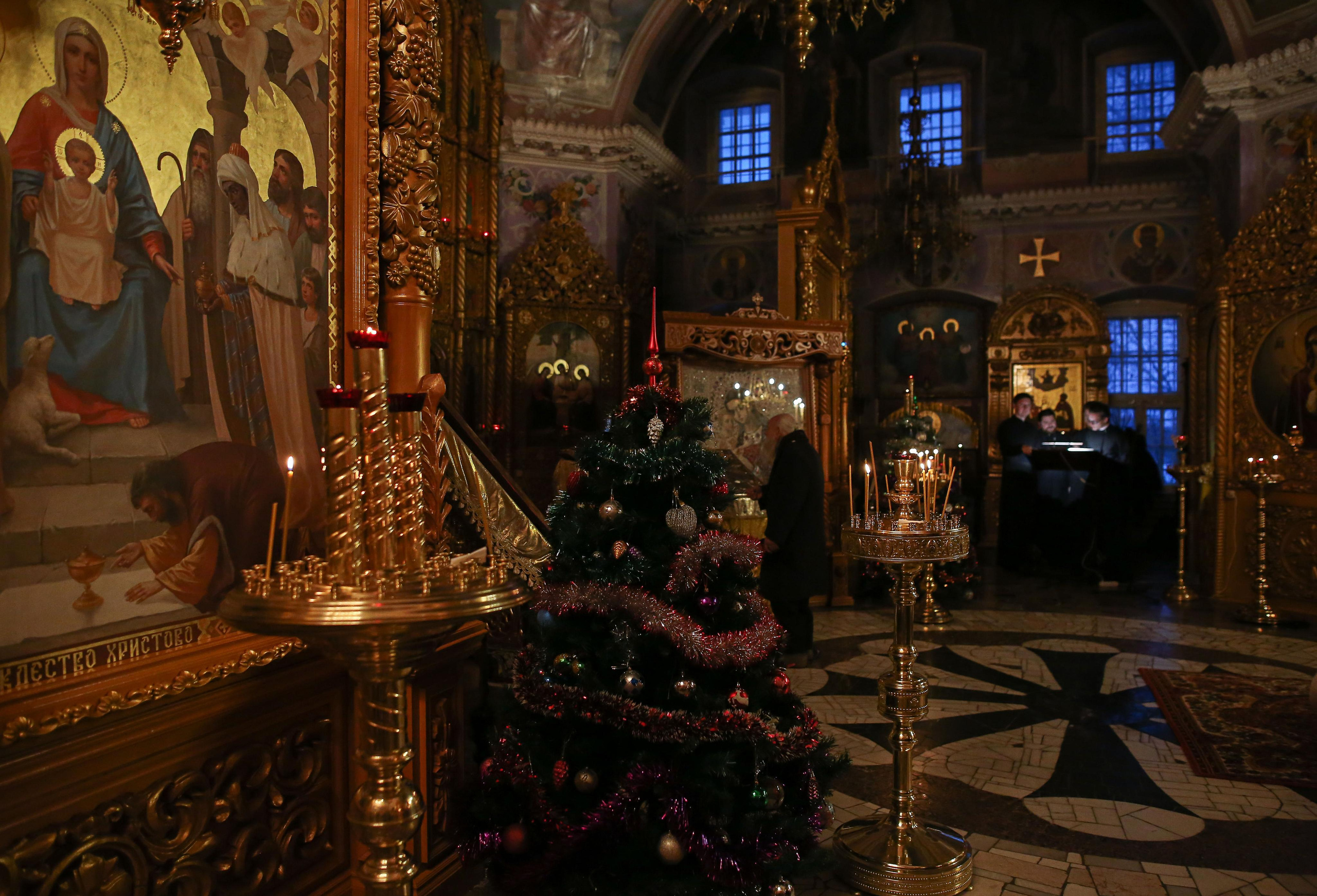 Божественная литургия в Христорождественском храме с. Михалёво. Семейный и детский фотограф Анна Петракова