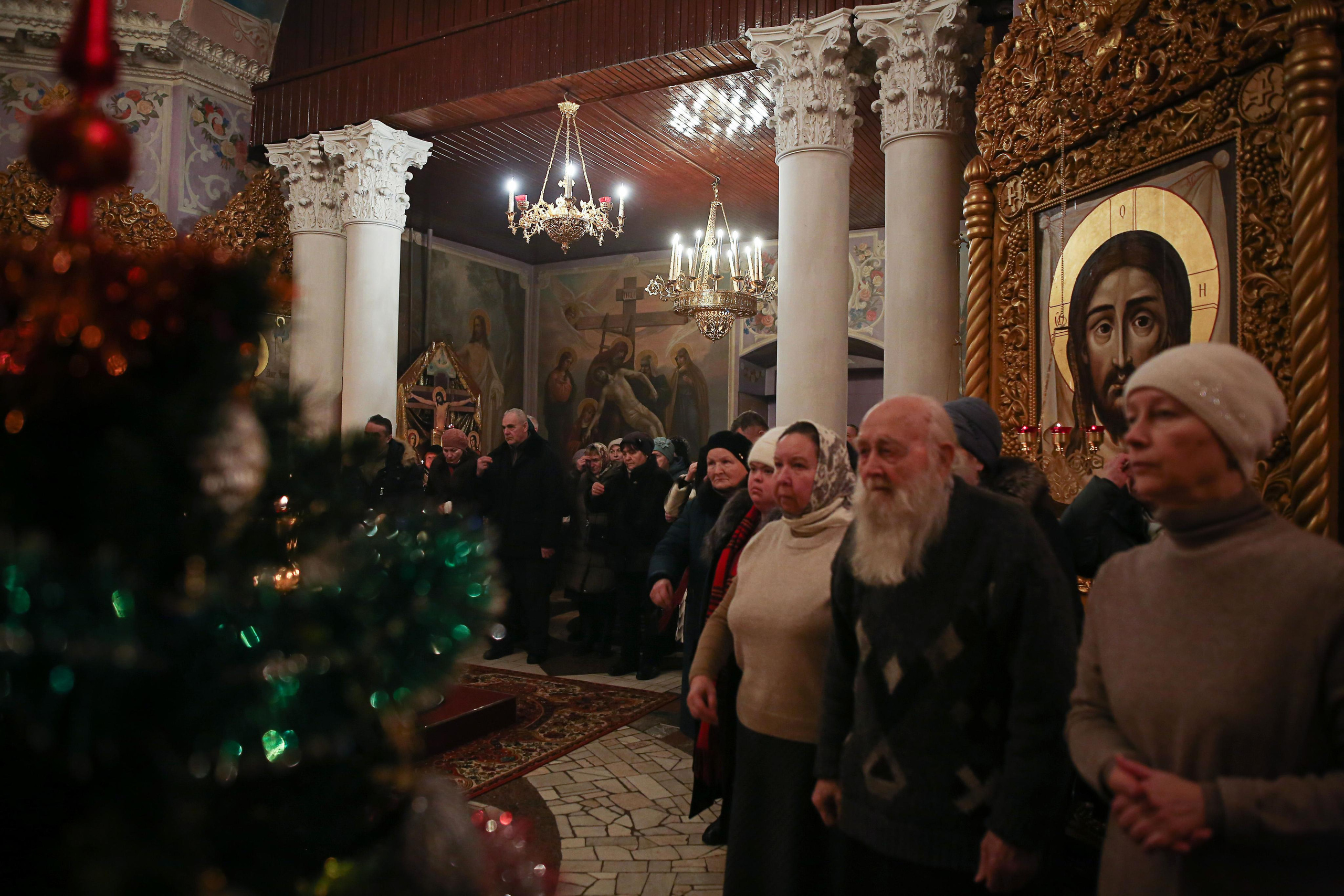 Божественная литургия в Христорождественском храме с. Михалёво. Семейный и детский фотограф Анна Петракова