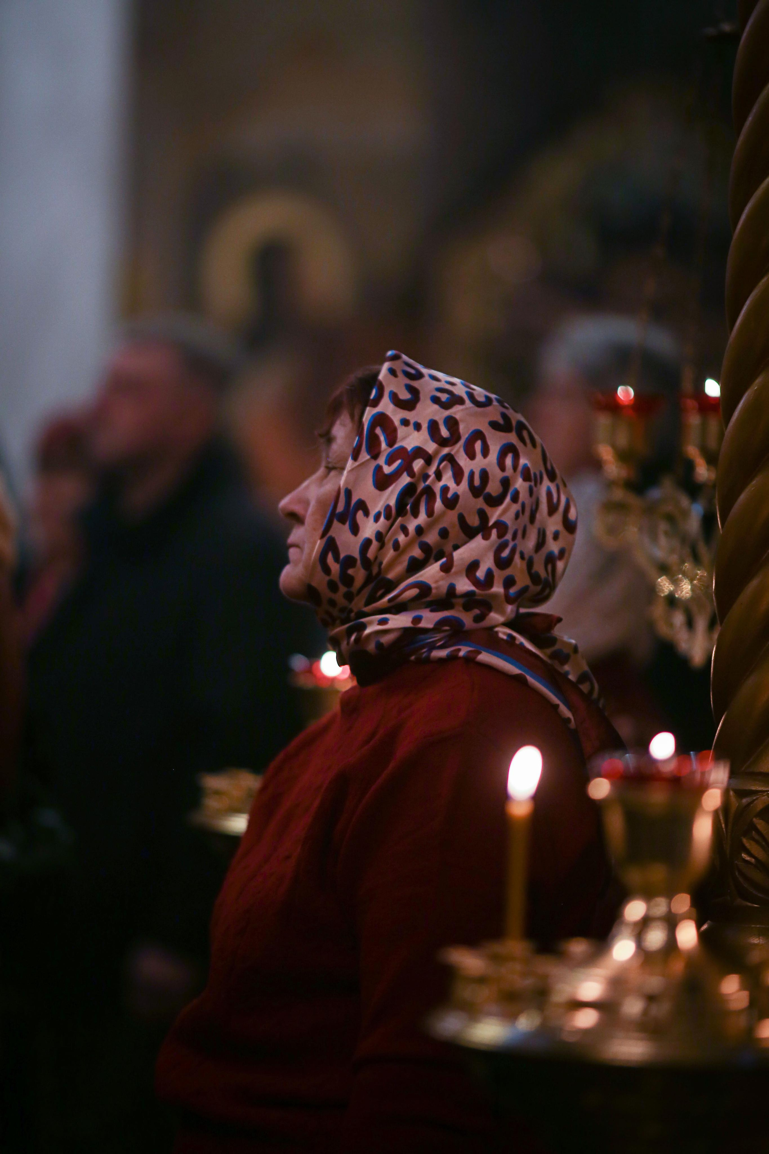 Божественная литургия в Христорождественском храме с. Михалёво. Семейный и детский фотограф Анна Петракова