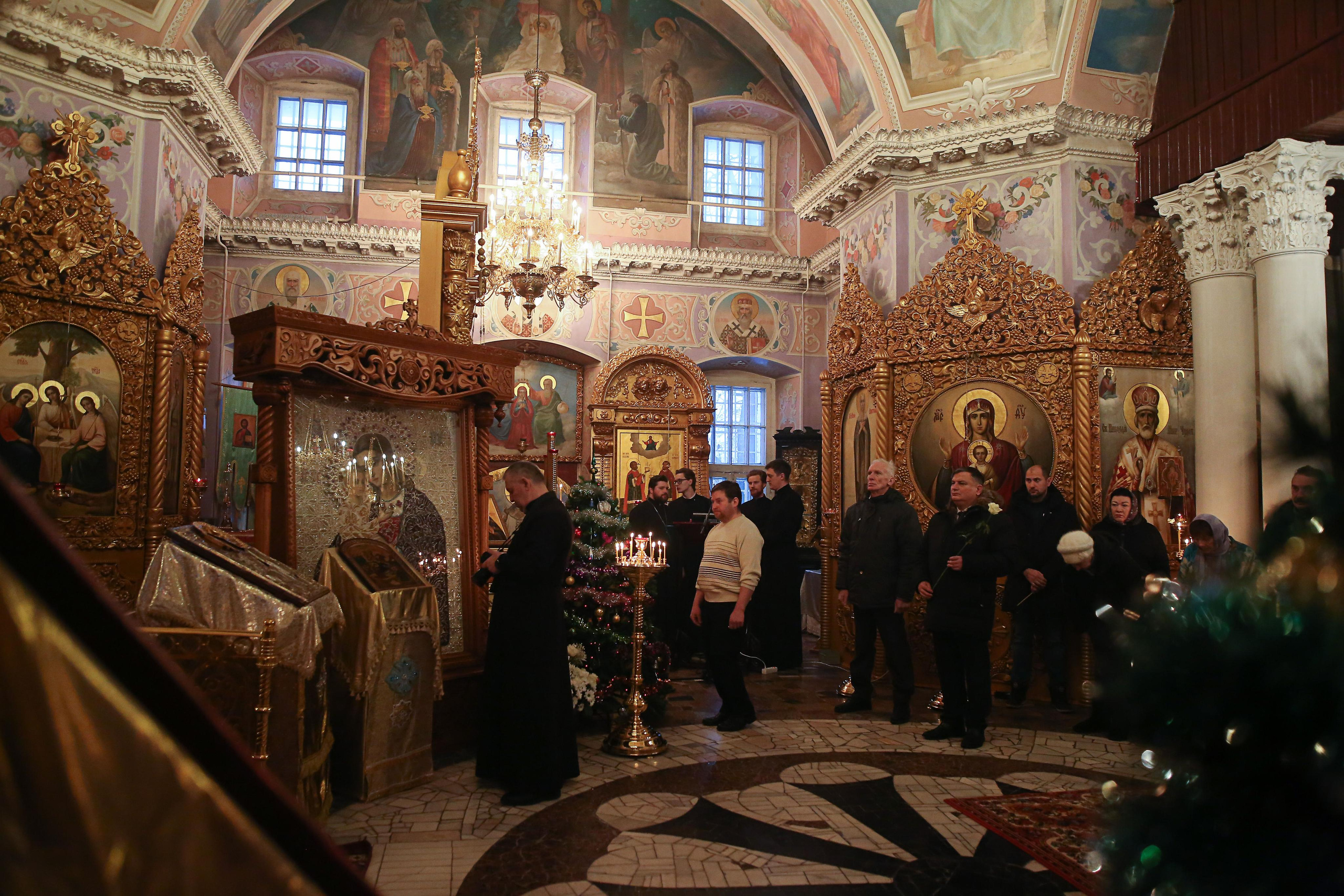 Божественная литургия в Христорождественском храме с. Михалёво. Семейный и детский фотограф Анна Петракова