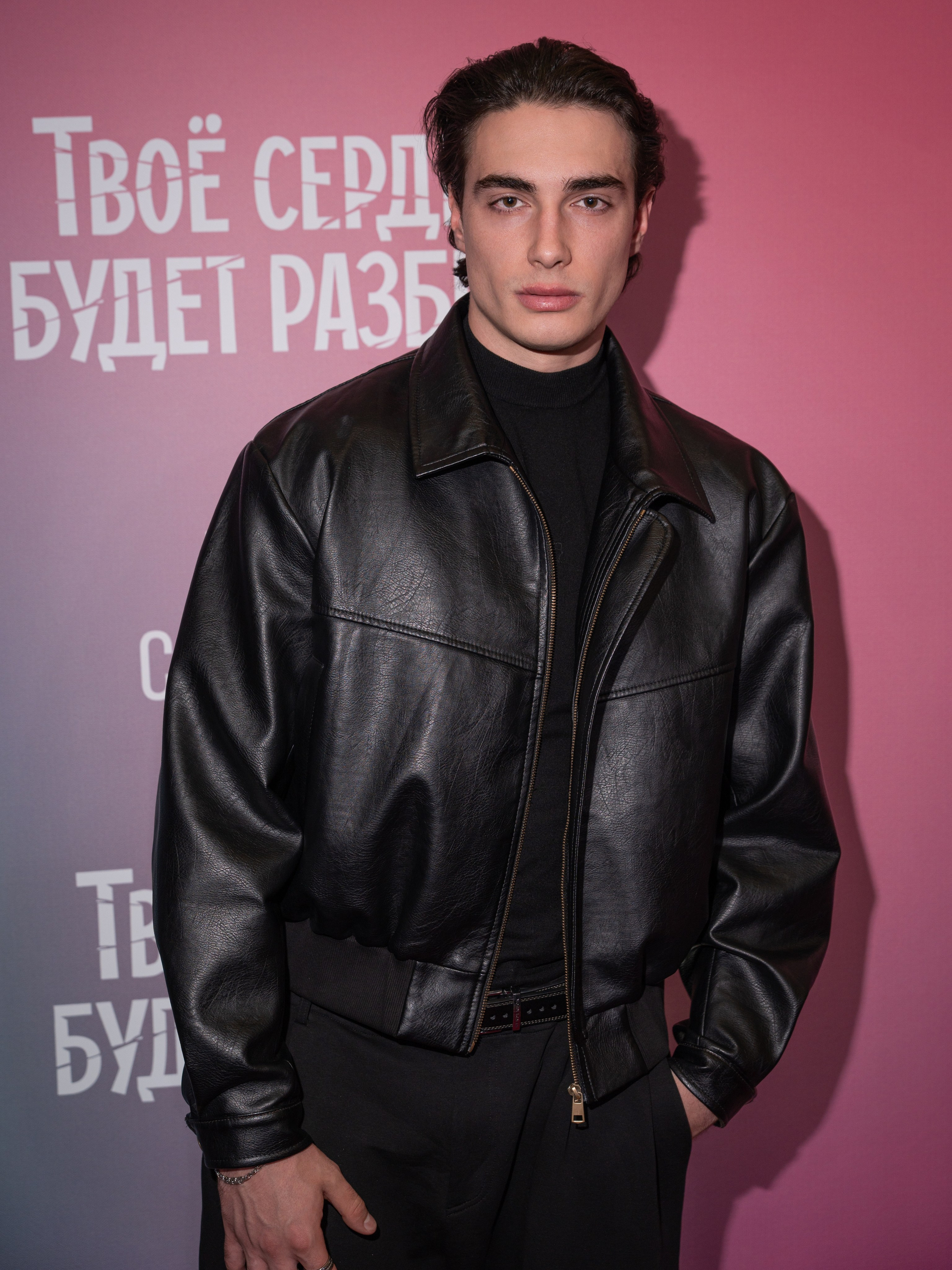 Твое сердце будет разбито. Премьера Твое сердце будет разбито. Фильм Твое сердце будет разбито. Твое сердце будет разбито смотреть. Каро 11 Октябрь