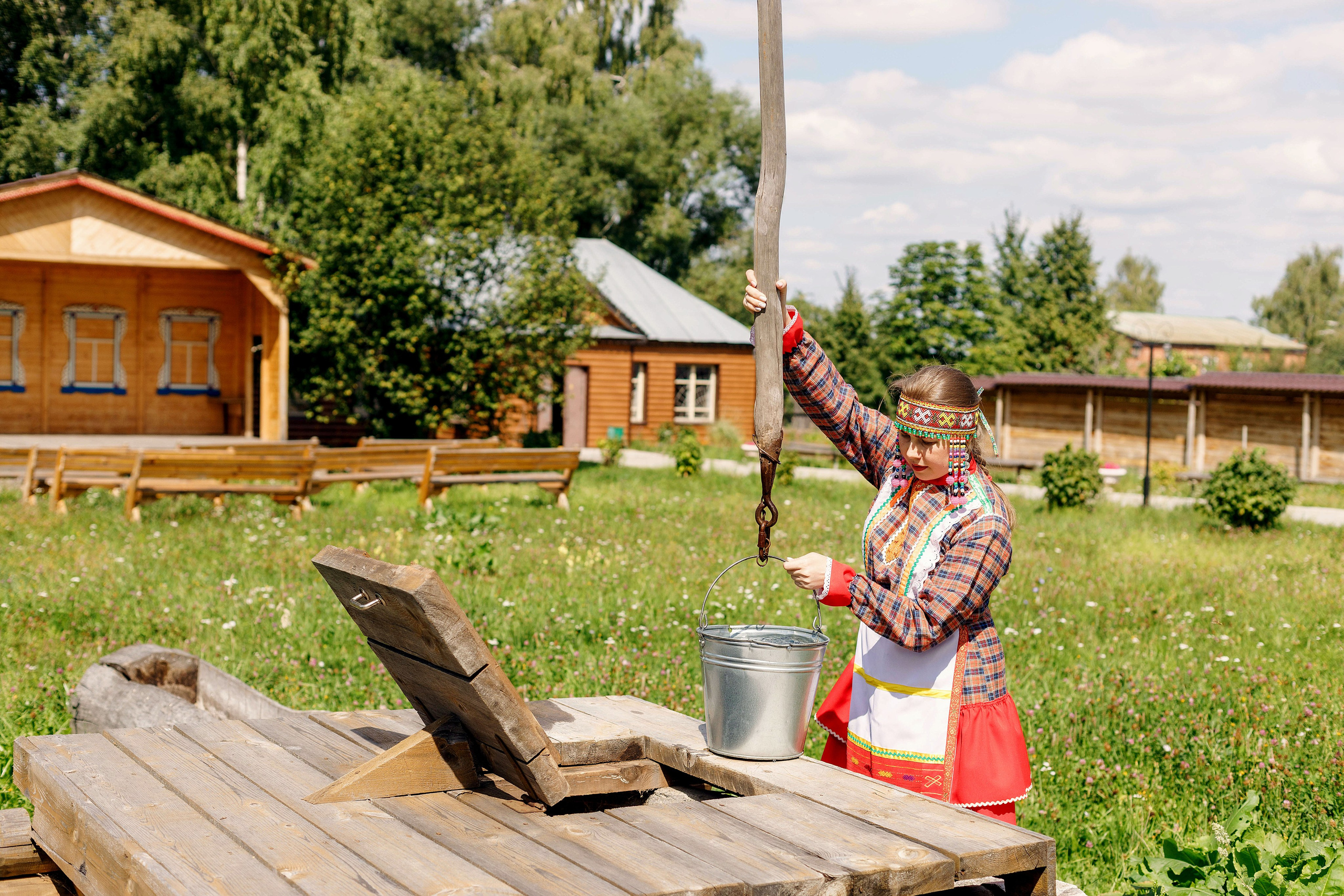 Фотосессия с Екатериной Анисимовой в Ибресинском этнографическом музее. Портретный и репортажный фотограф в Чебоксарах Андриян Чаркин
