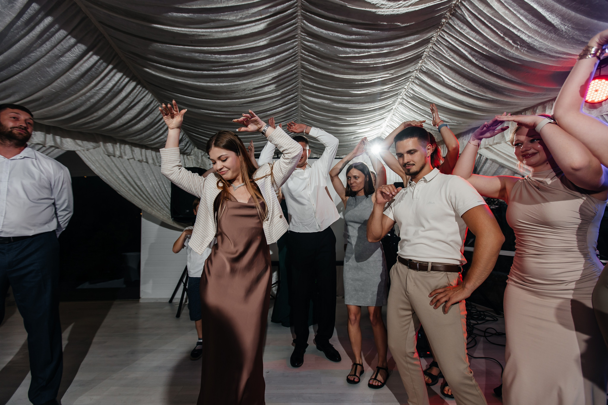 Анонс свадьбы Юлии и Игоря. Городская лавстори в Севастополе. Свадебный фотограф в Крыму и Севастополе Ольга Баскакова