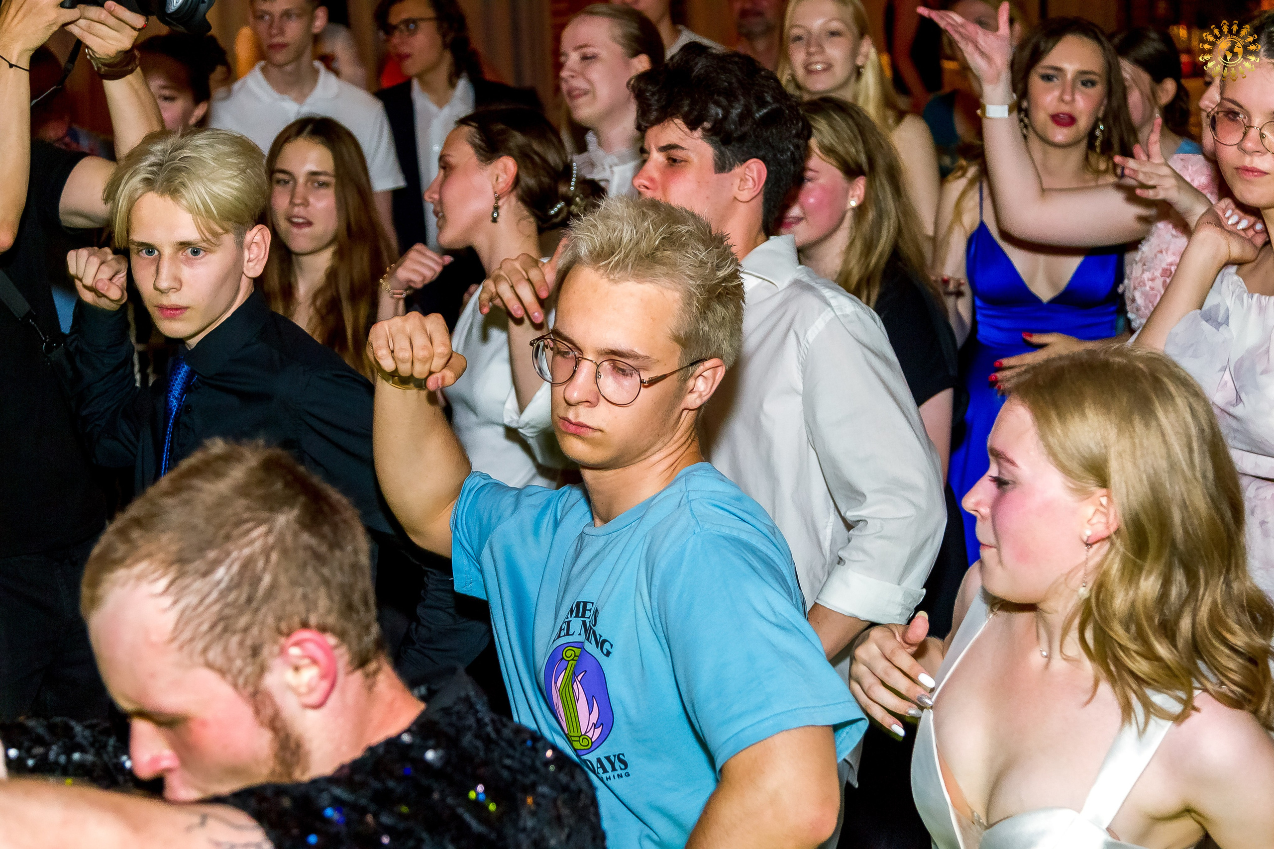 Выпускной 2023 (11-е классы) клуб «Джаггер», Москва. Репортажная съемка в Москве и области. Анималистика