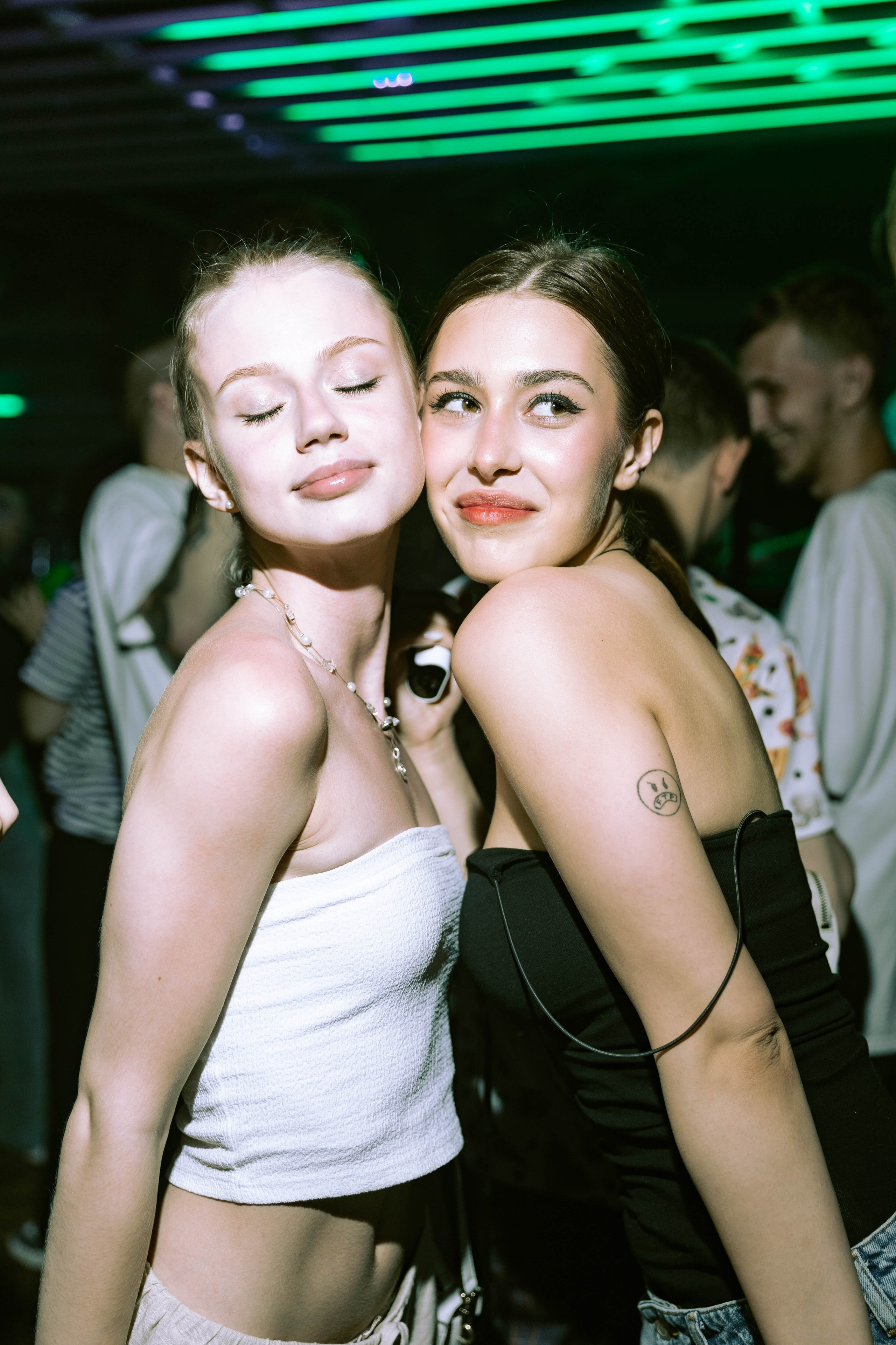 Mishka-bar 3. _Carpe diem_