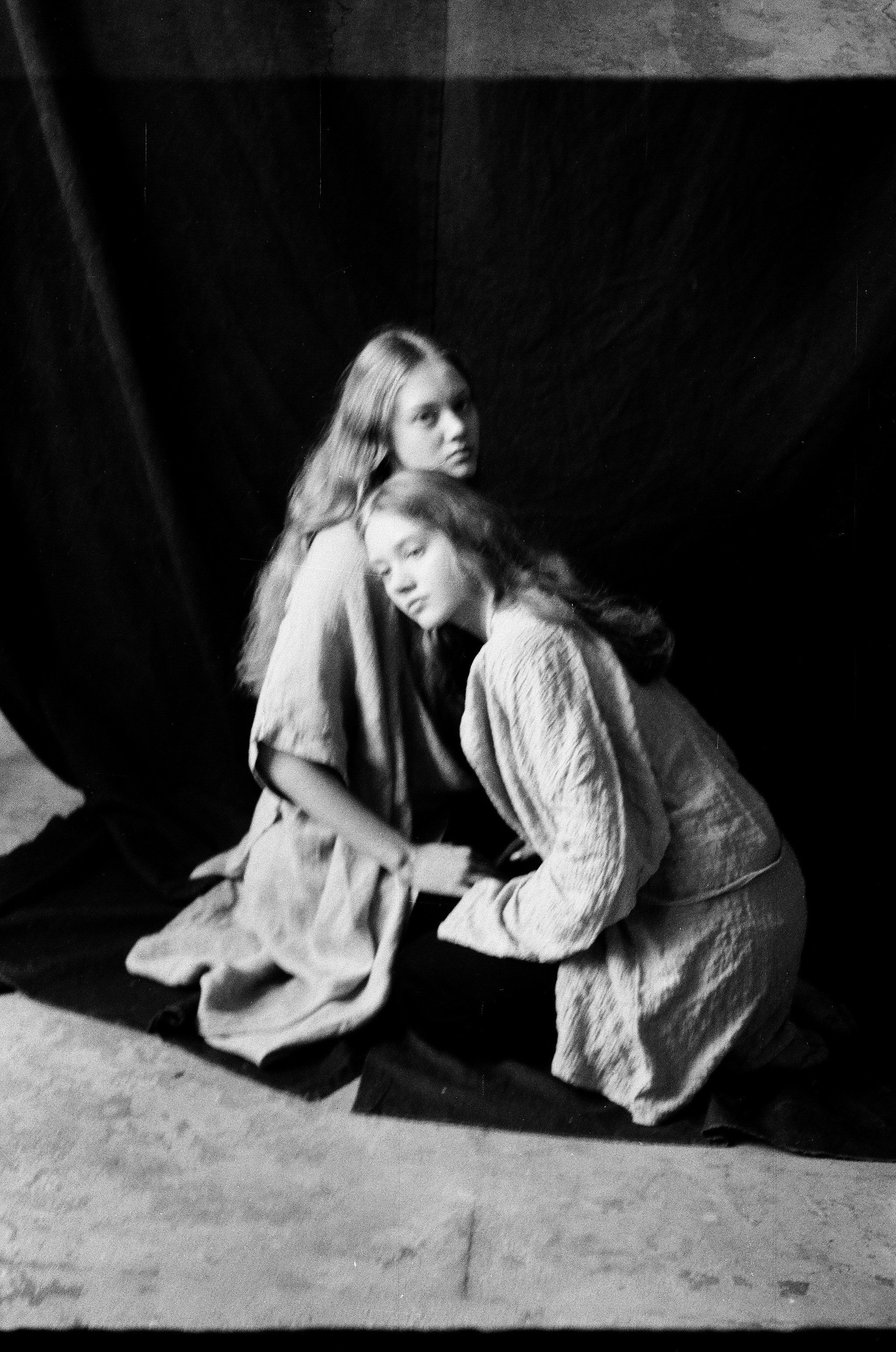 Соня и Ксюша. Пленка. Фотограф Тимофеева Юлия