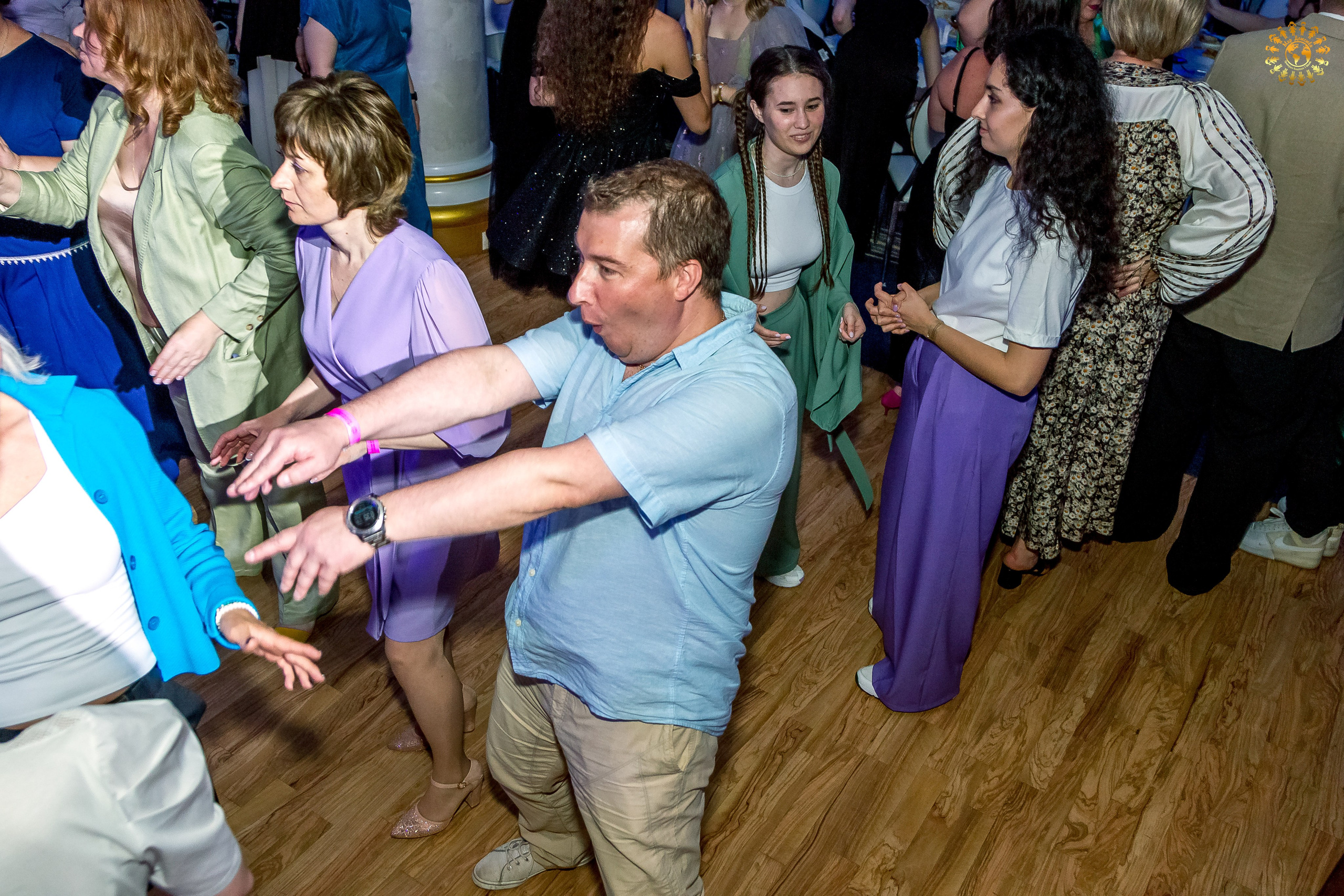 Выпускной 2023 (11-е классы) Triumph City Hall Москва. Репортажная съемка в Москве и области. Анималистика