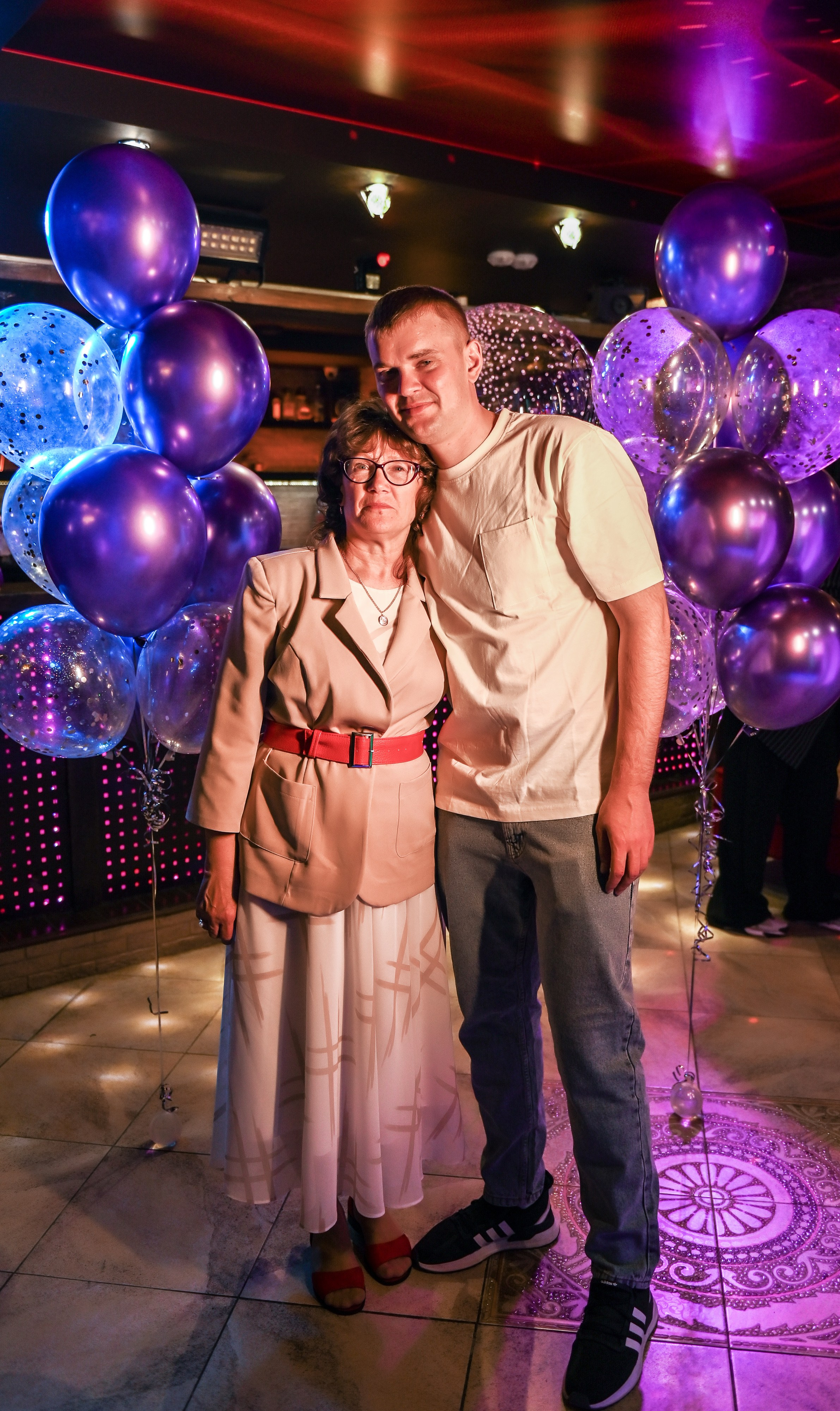 День рождения. Свадебный, семейный, детский, контент фотограф в Омске Максим Ильин