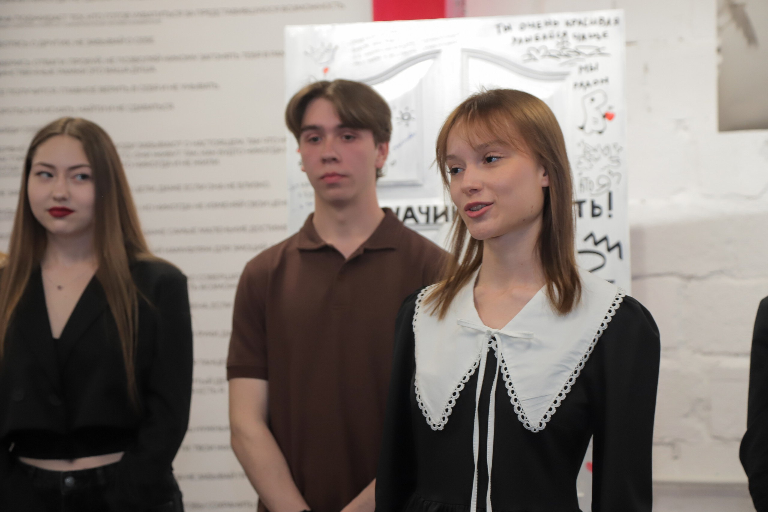 Выставка — проект «Мы начинаем путь!». АРТИКУЛ. Выпускные альбомы Нижний Тагил