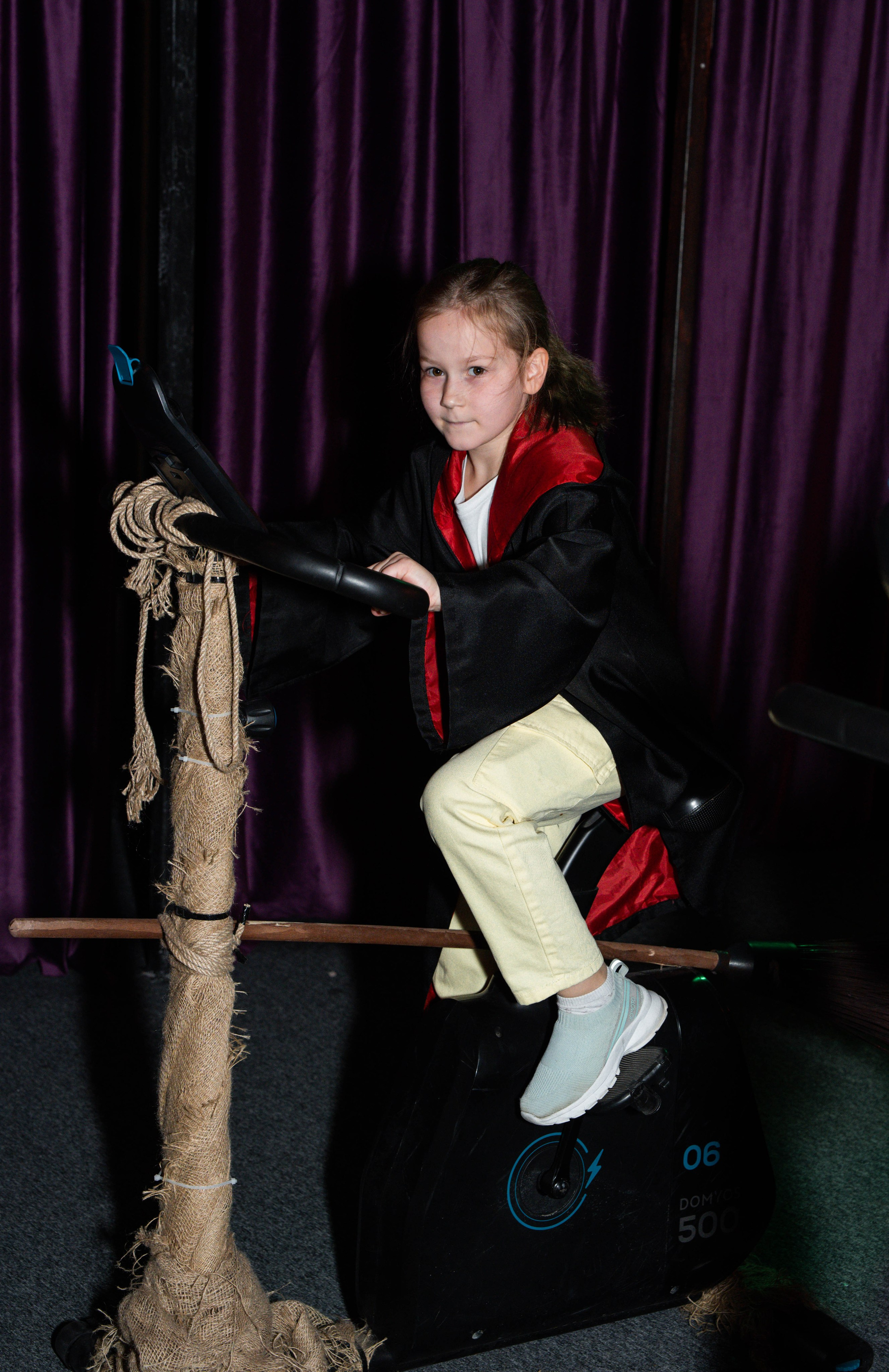 В гостях у Гарри Поттера. Крамер Юлиана детский и семейный фотограф