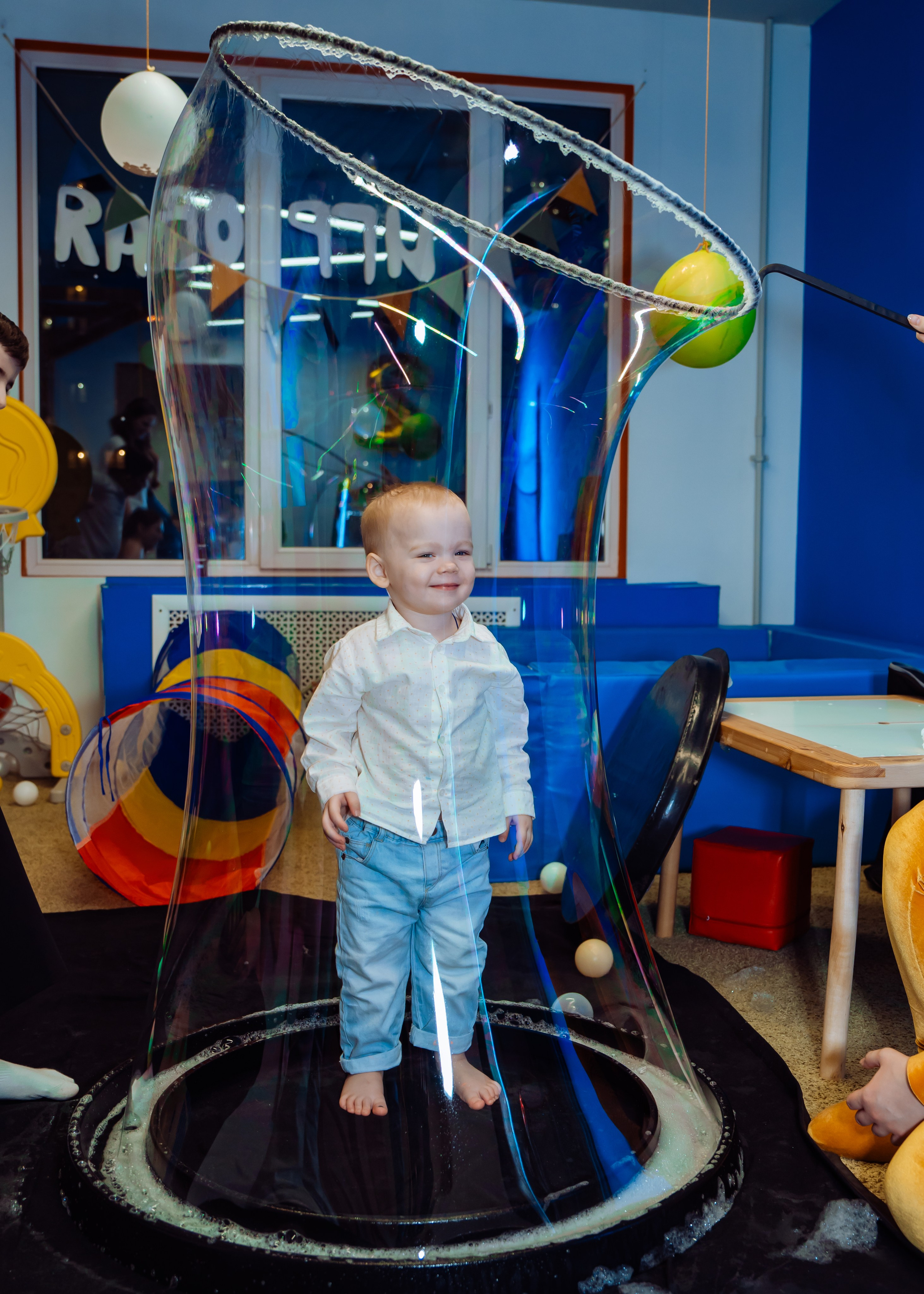 Карамелька в гостях у Романа. Крамер Юлиана детский и семейный фотограф