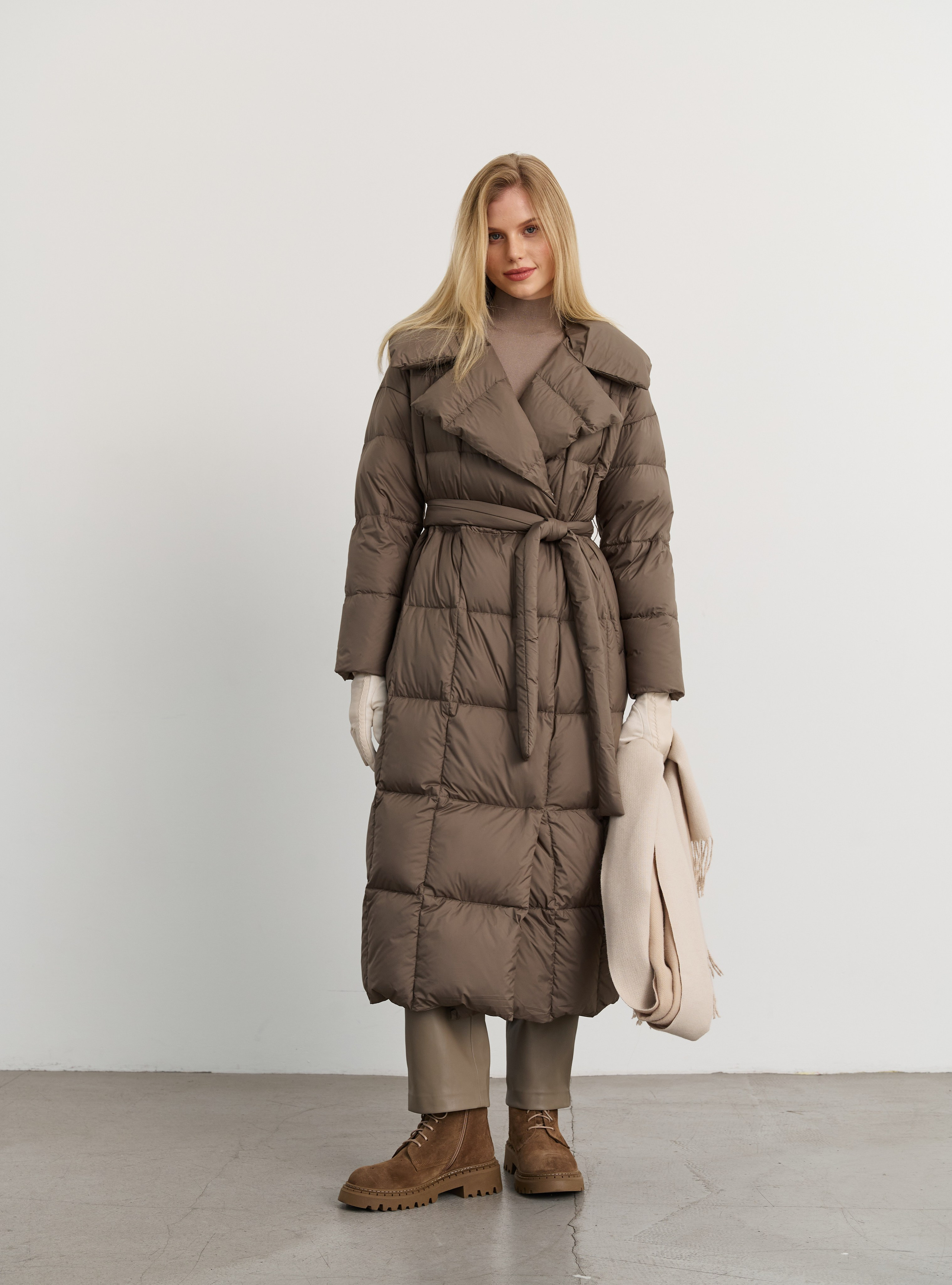 Каталог для бренда верхней одежды Sheily. Fashion фотограф в Москве Ксения Чупрунова