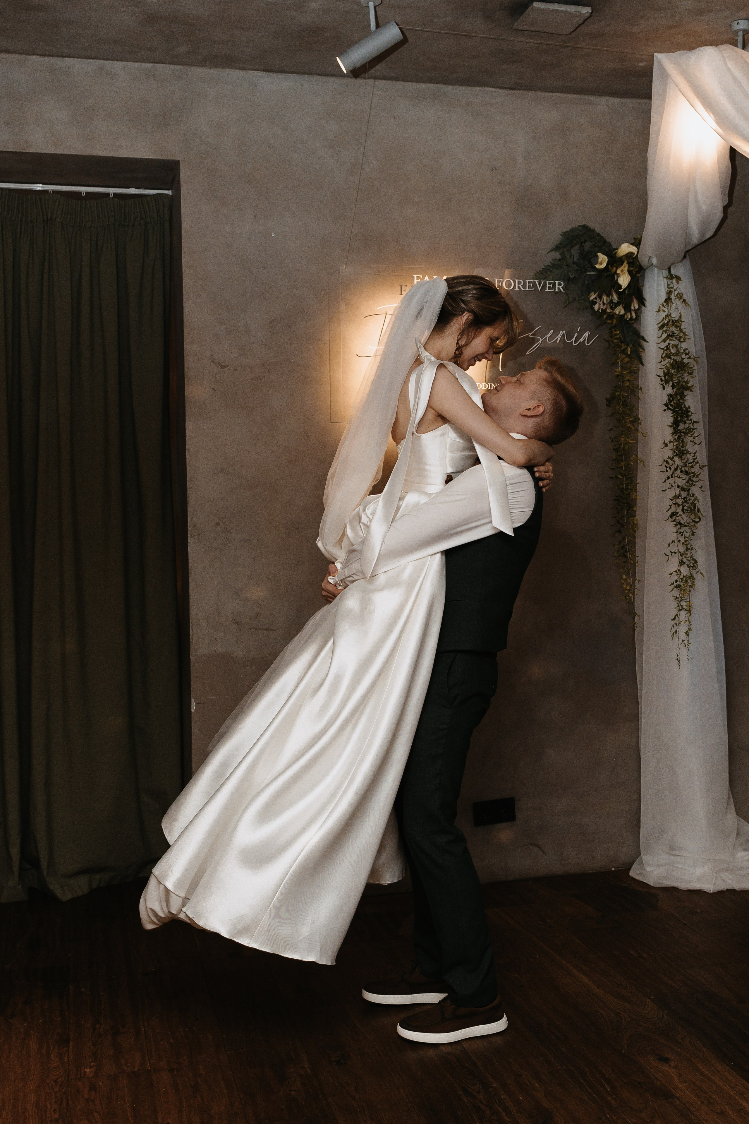 Илья и Ксюша (2024). Свадебный и семейный фотограф в Москве Яна Шувалова