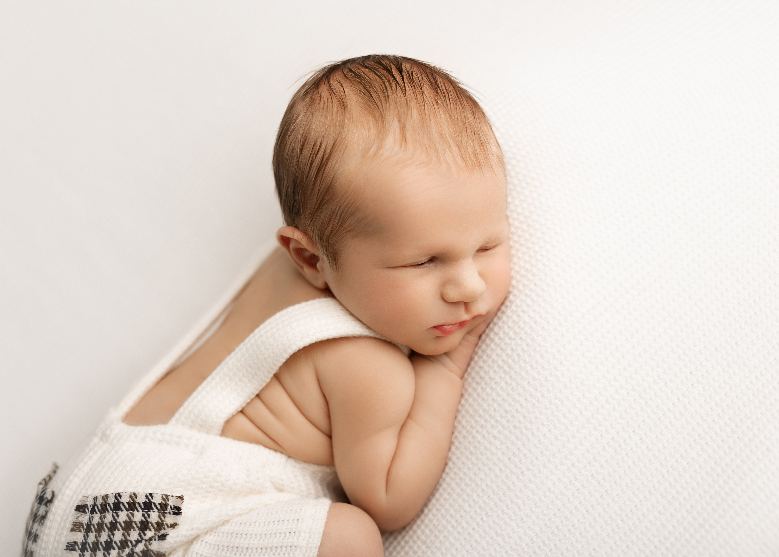 Фотосъёмка новорожденных. Фотограф Беременности и Новорождённых в Кемерово