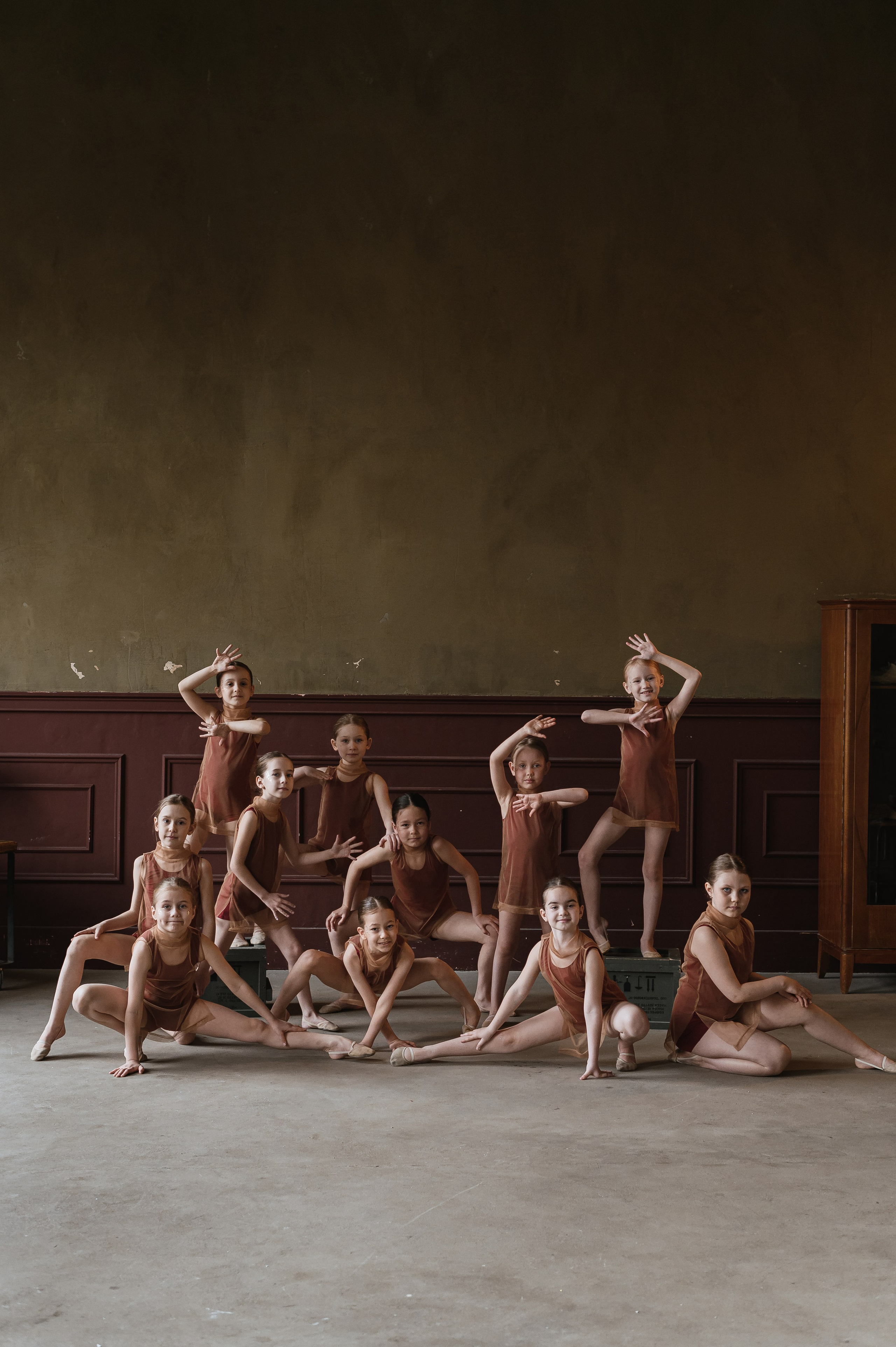 ВВЕРХ ДНОМ. SCULPTURE. Профессиональный репортажный, коммерческий фотограф в Санкт-Петербурге